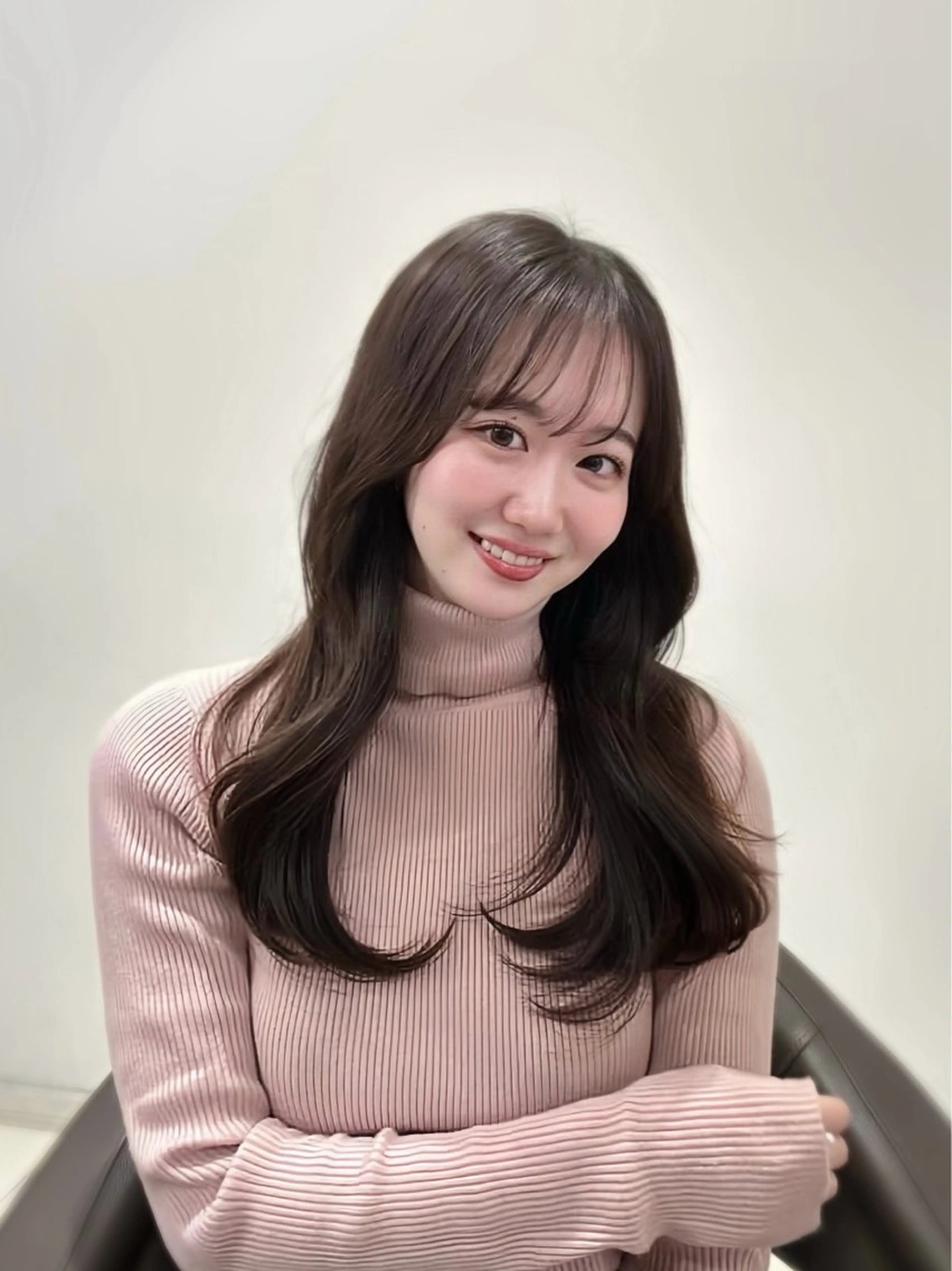 セミロング 岡山 愛のヘアスタイル