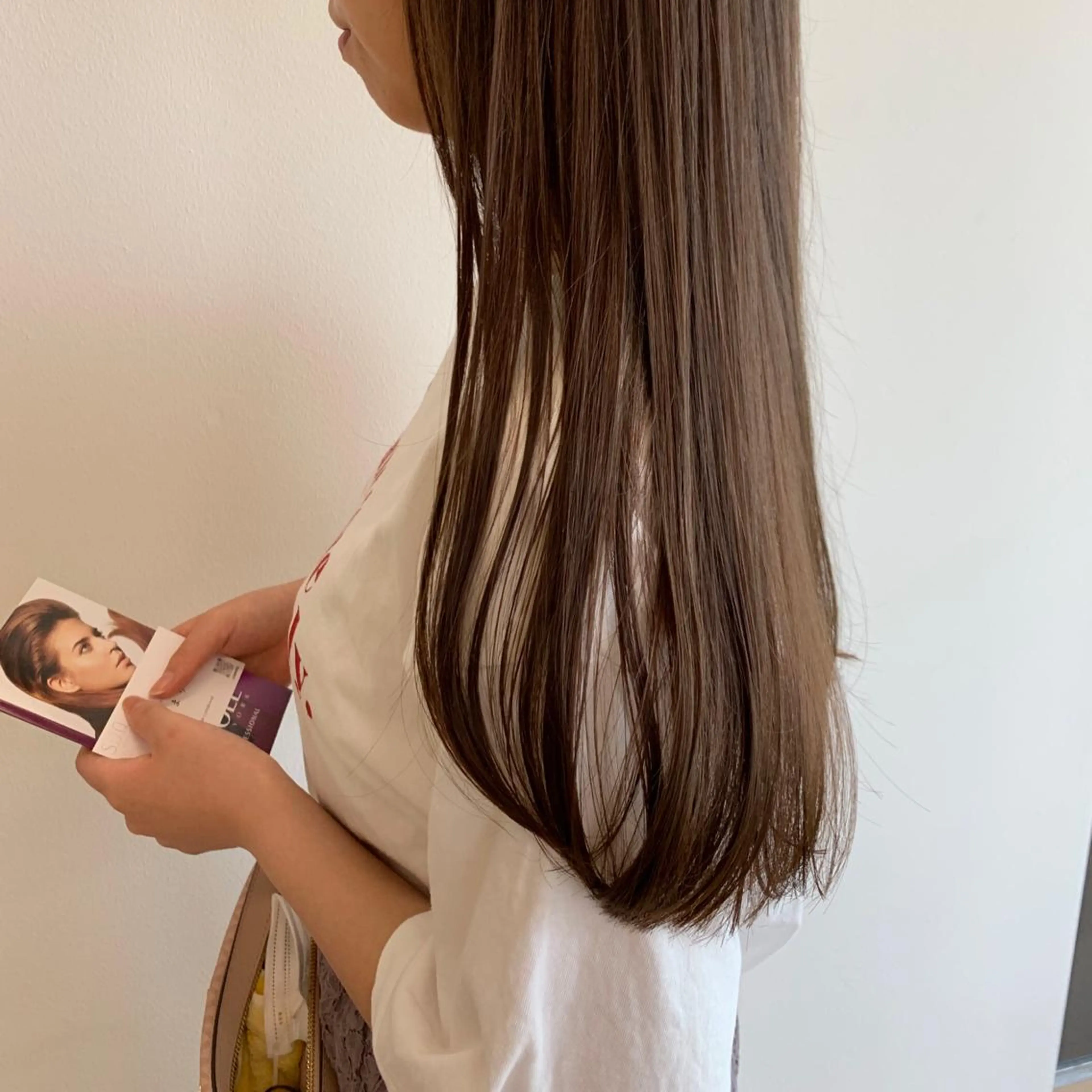 セミロング 鈴木 まりやのヘアスタイル