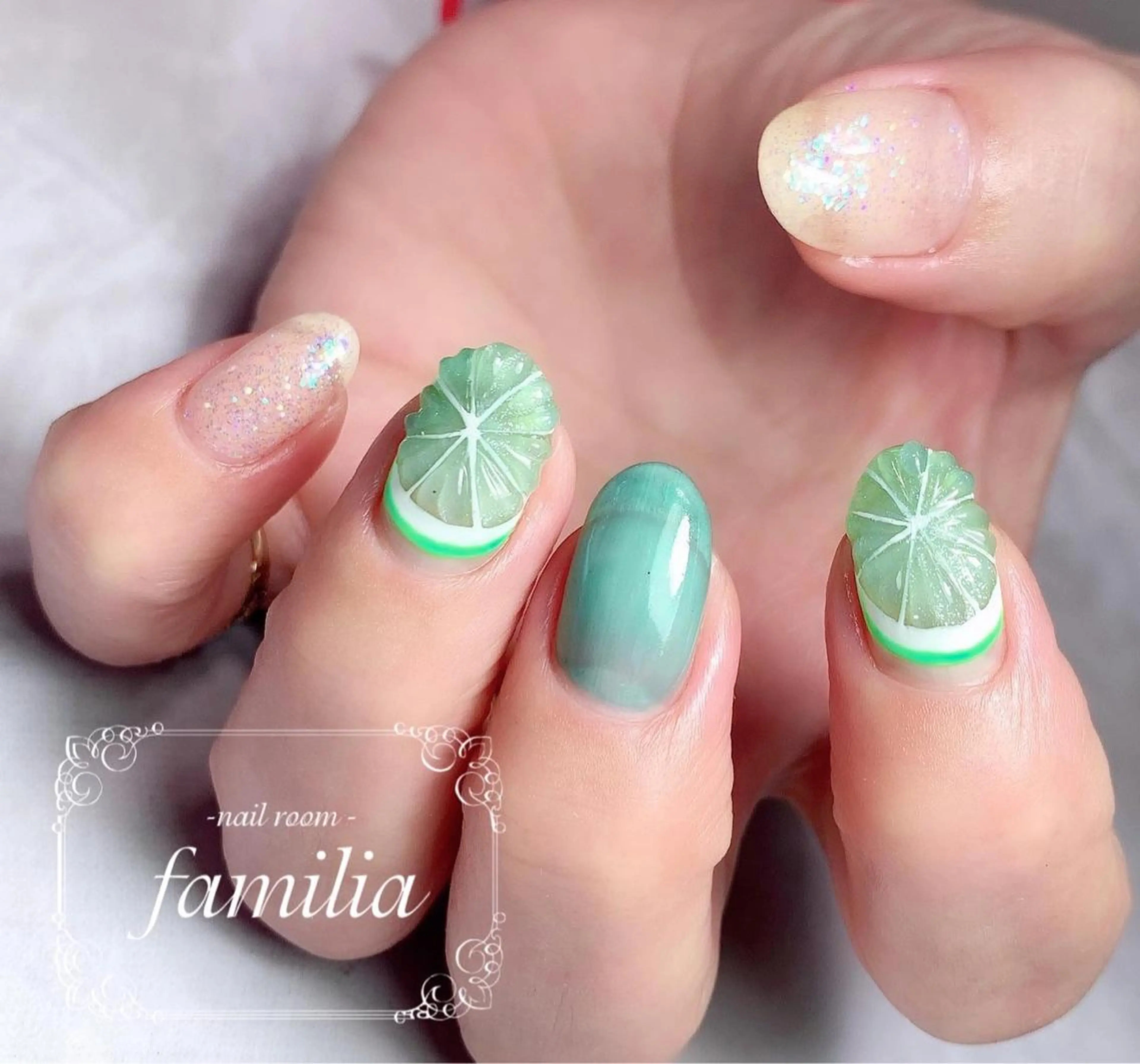 ネイル ハンドネイル -nailroom- familiaのネイルデザイン