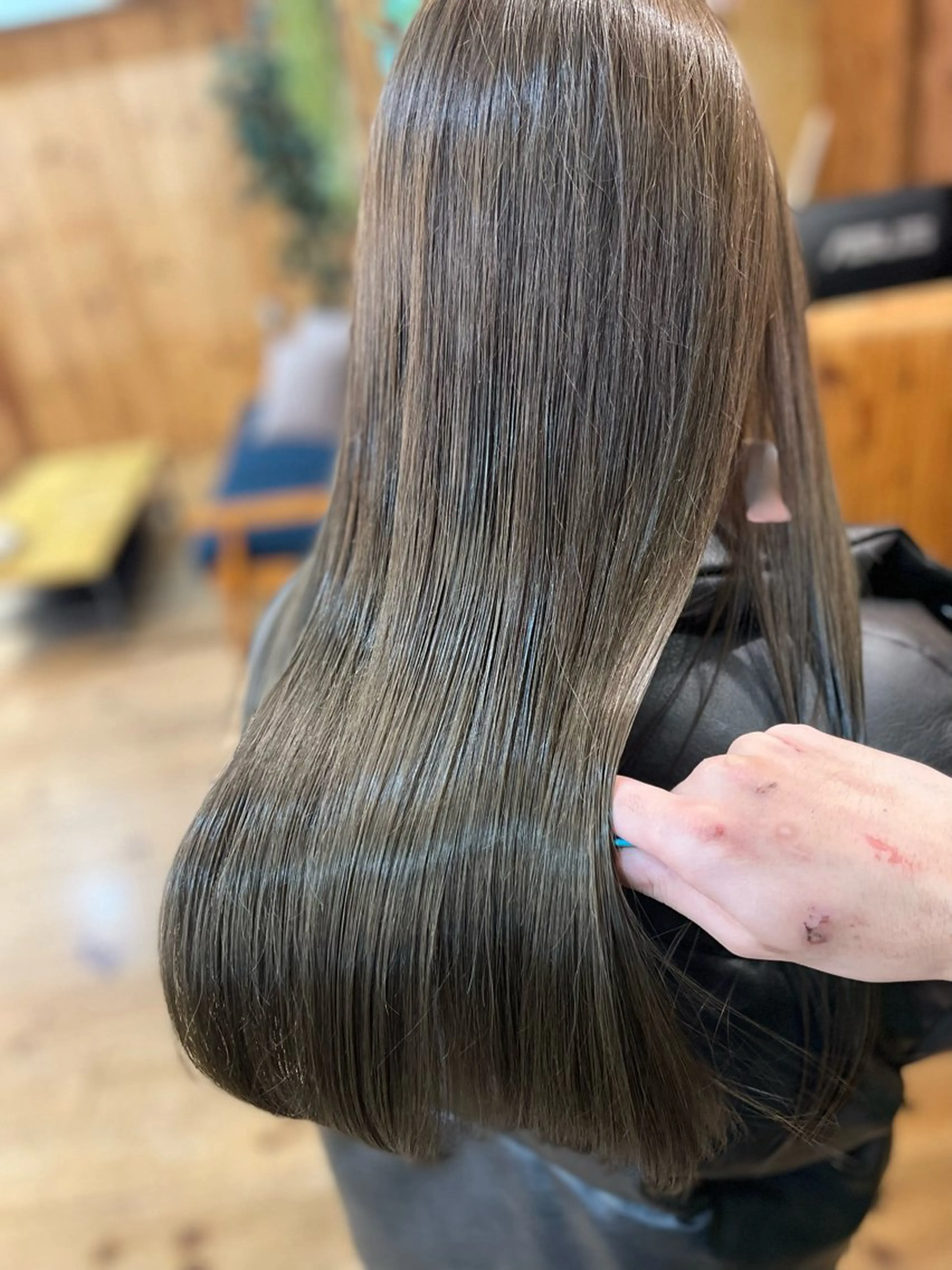 ロング ⚪️髪質改善 縮毛 店長 コウ⚪️のヘアスタイル