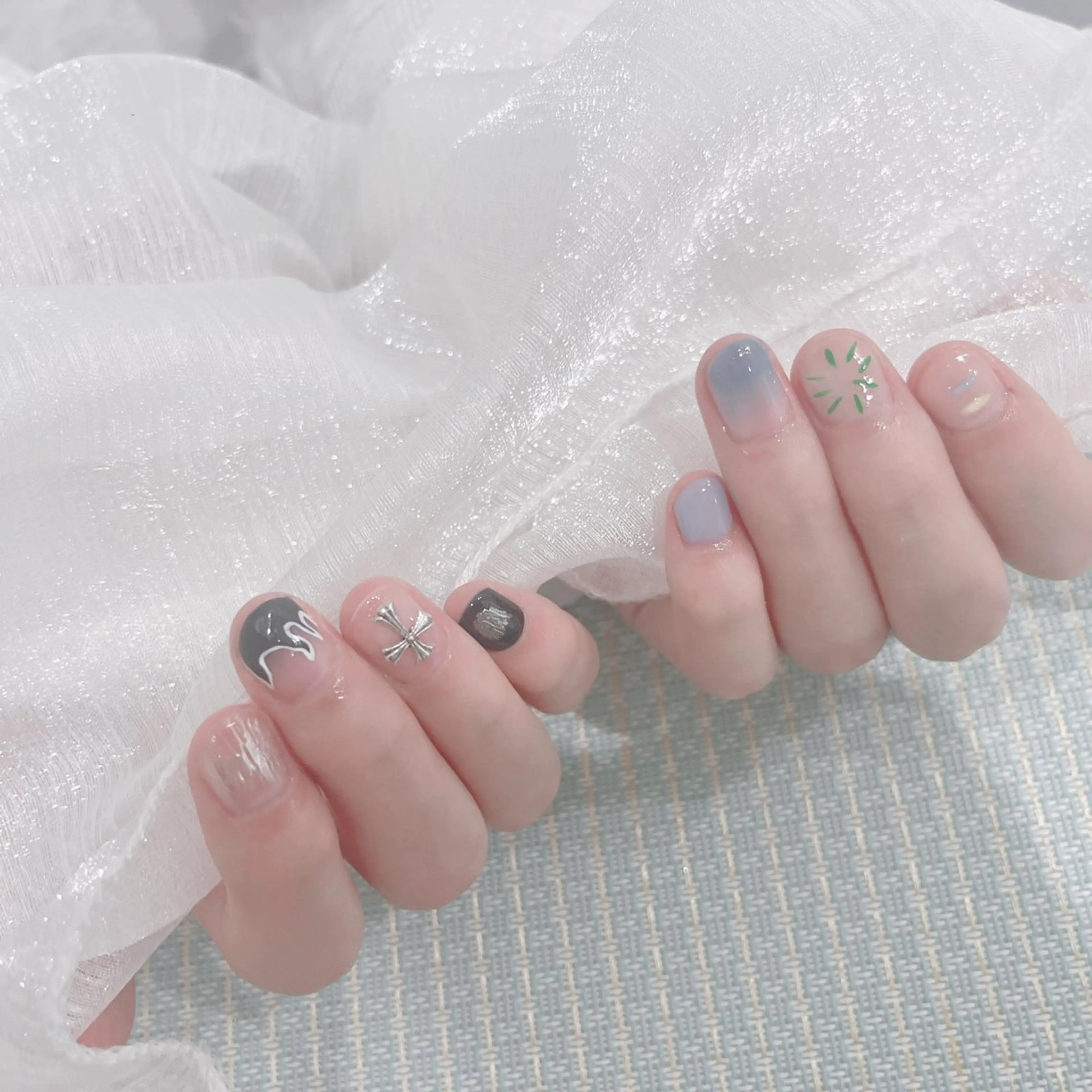 ネイル Unanina 林のネイルデザイン