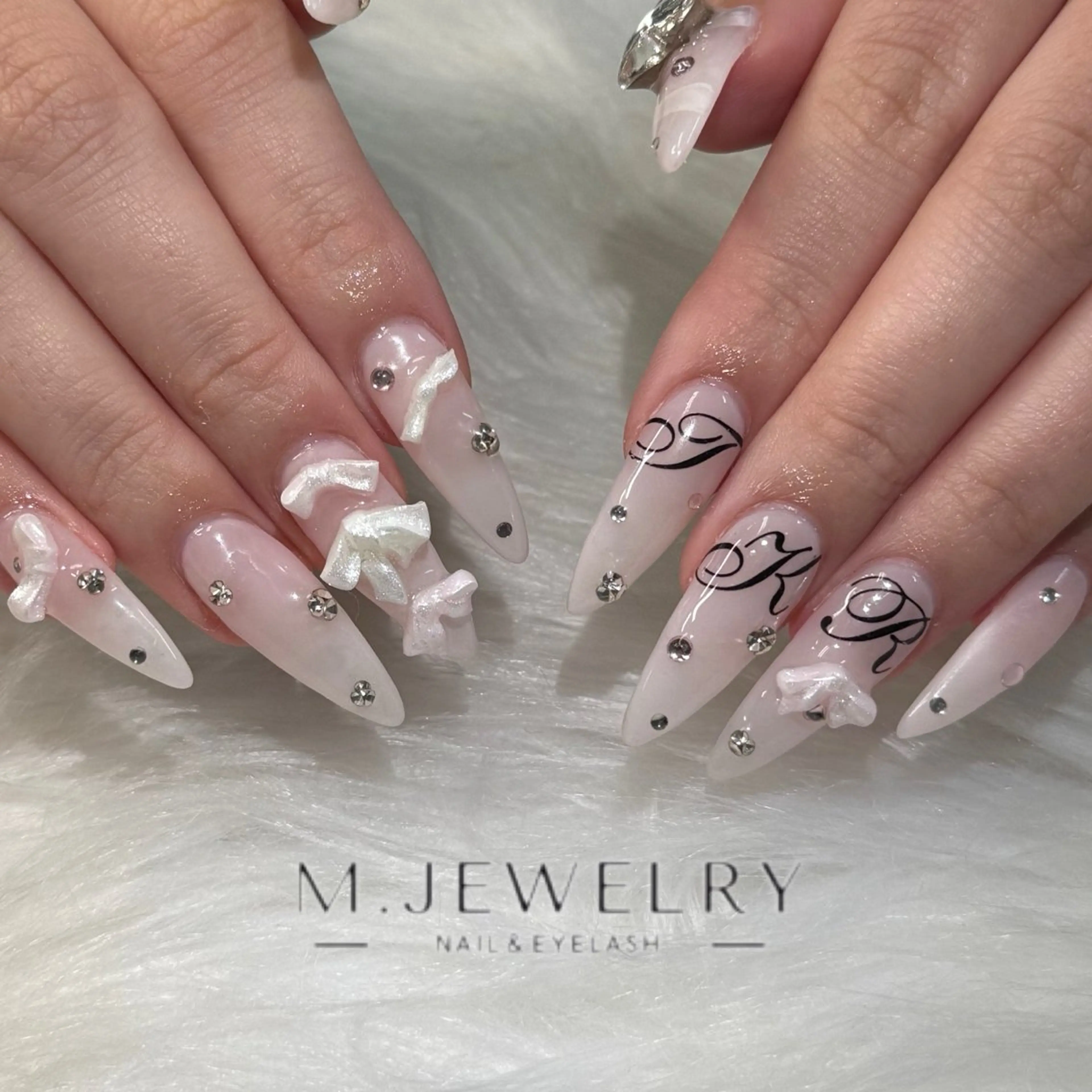 ネイル ハンドネイル M.JEWELRY REMI🎀五反野店のネイルデザイン