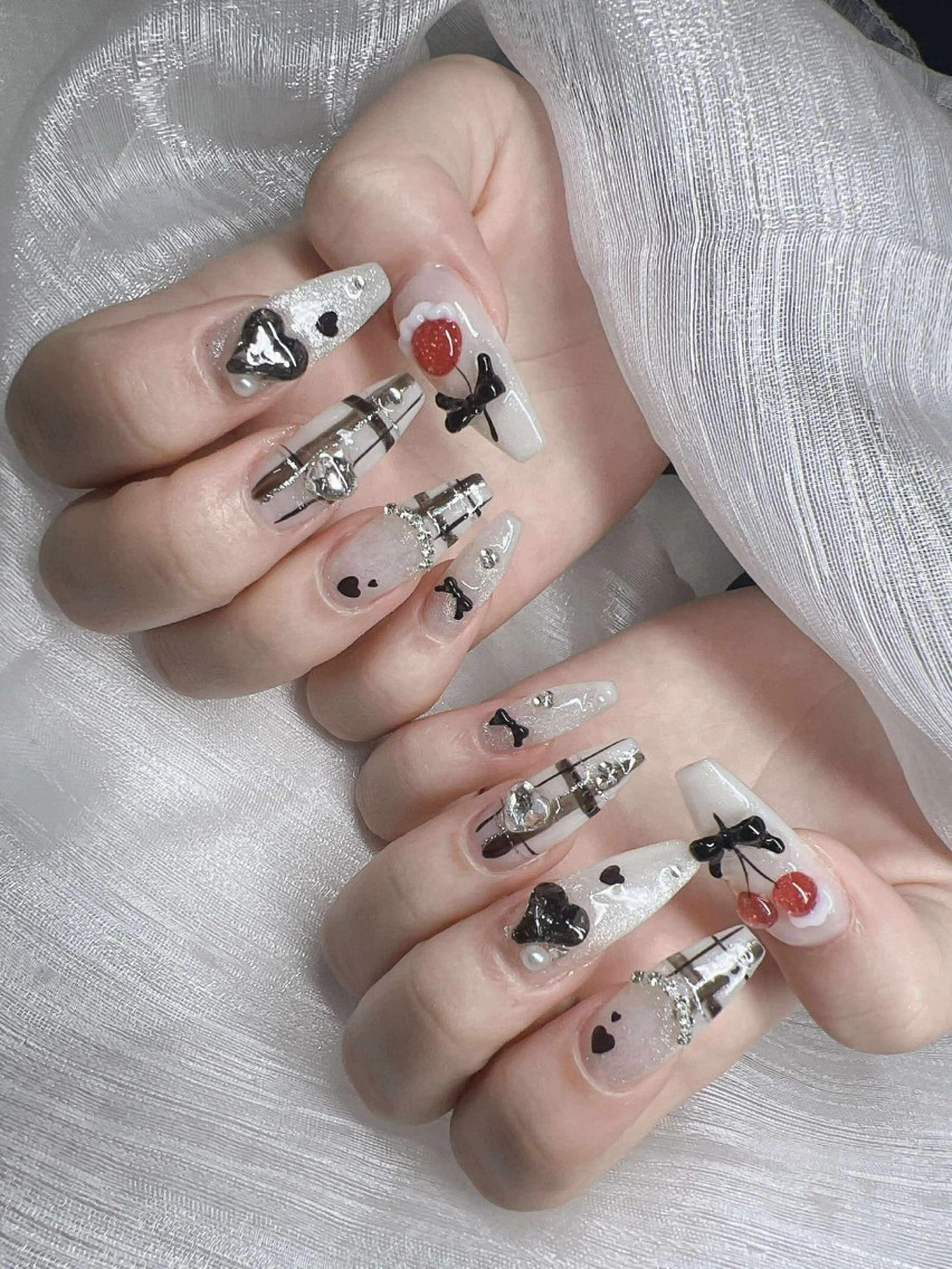 ネイル 長さ出し グラデーション 卒業式 キラキラネイル マグネットネイル ハンドネイル Lee Nailsのネイルデザイン