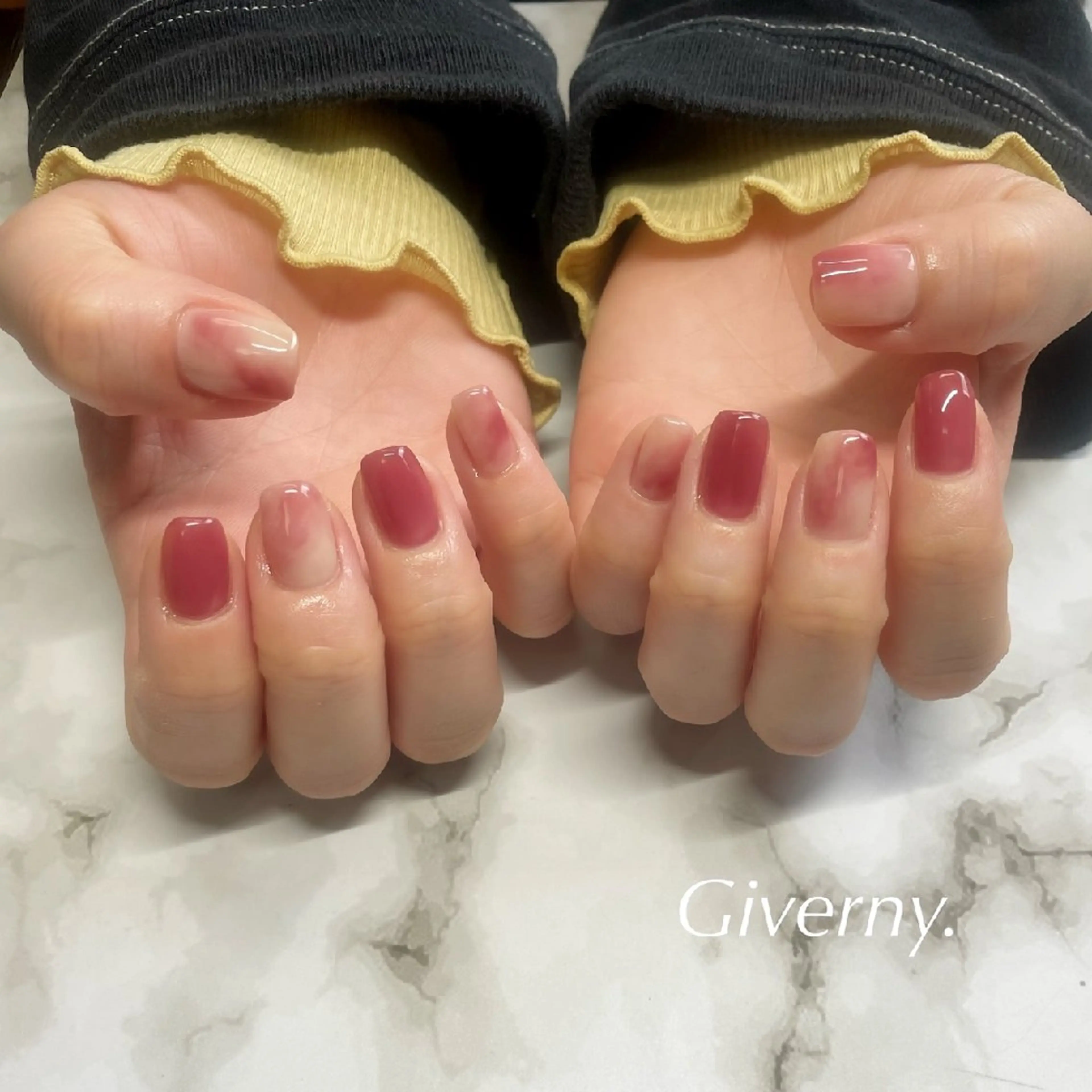 ネイル ニュアンスネイル 春ネイル ハンドネイル Giverny .のネイルデザイン