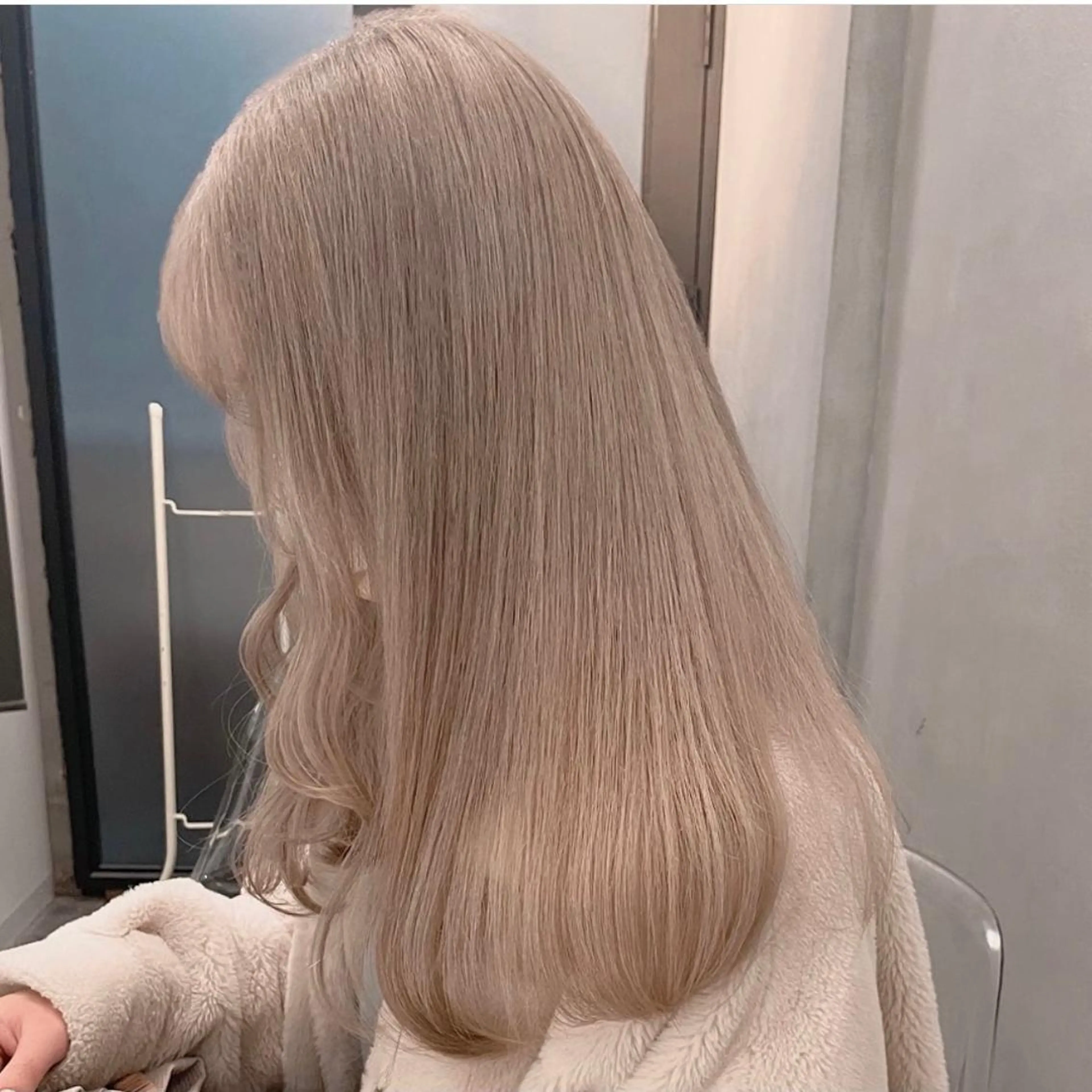 ロング カラー ヘアカラー トリートメント ✨ハイトーン✨ 濱田知孝のヘアスタイル