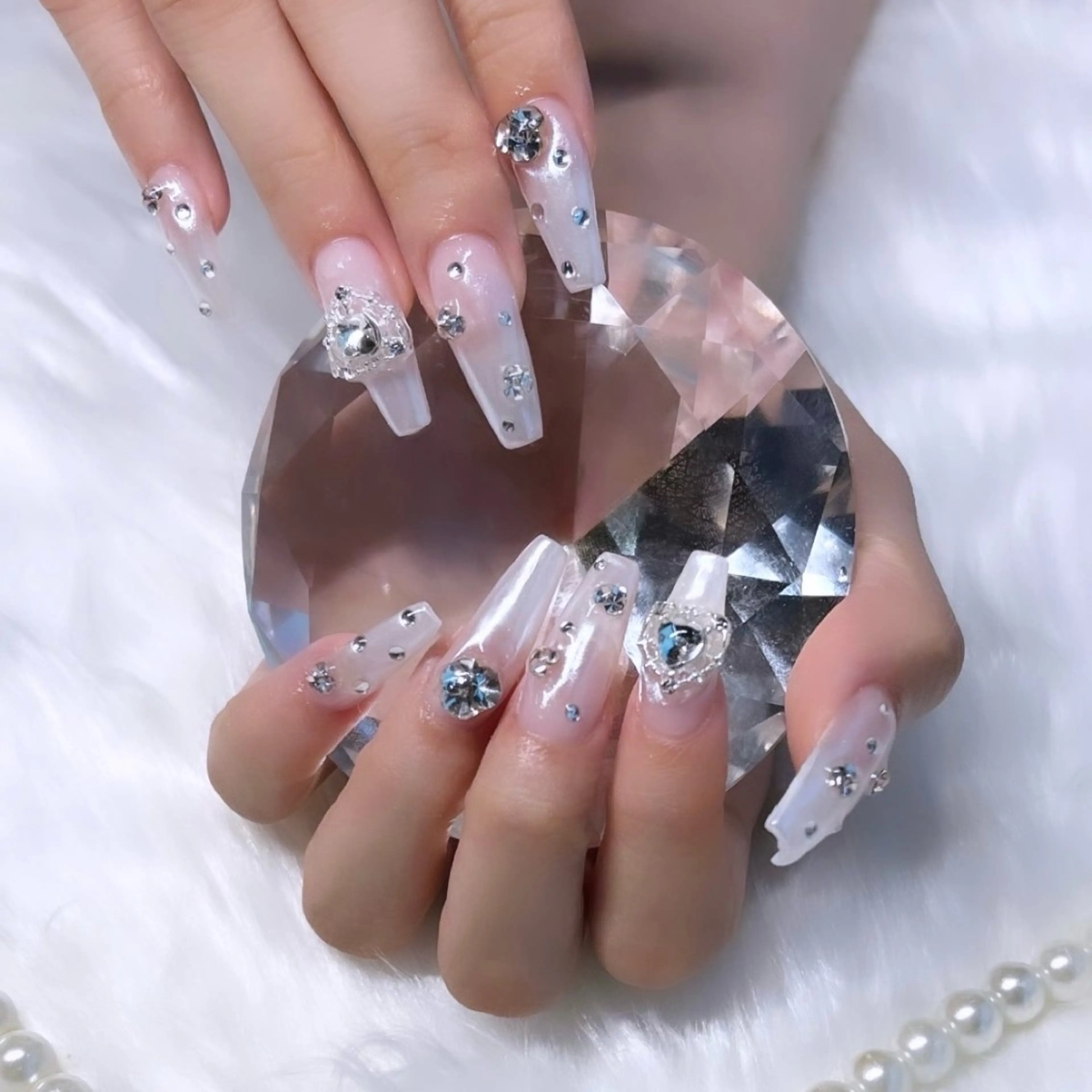 ネイル ミラーネイル 持ち込み スカルプネイル ホワイト Kobayashi Komugiのネイルデザイン