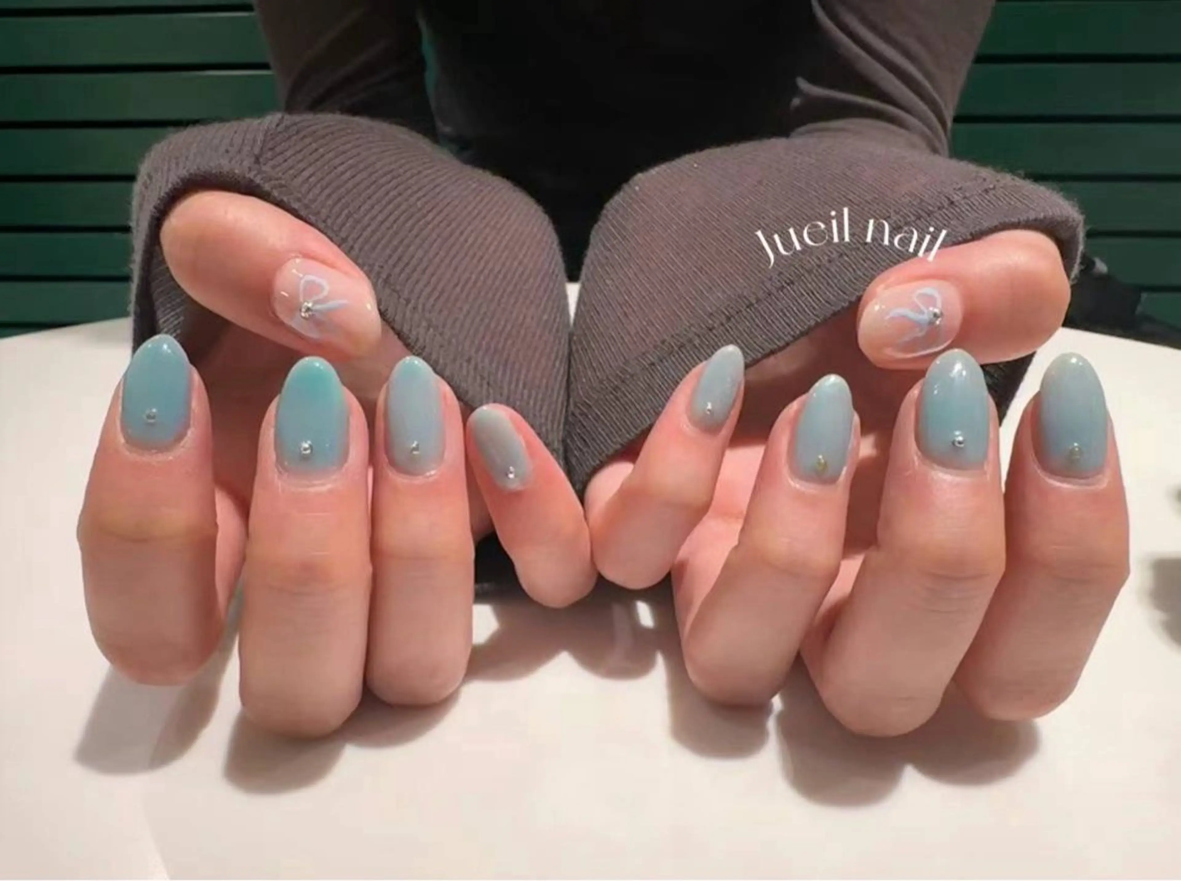 ネイル ハンドネイル KURE ISAKIのネイルデザイン