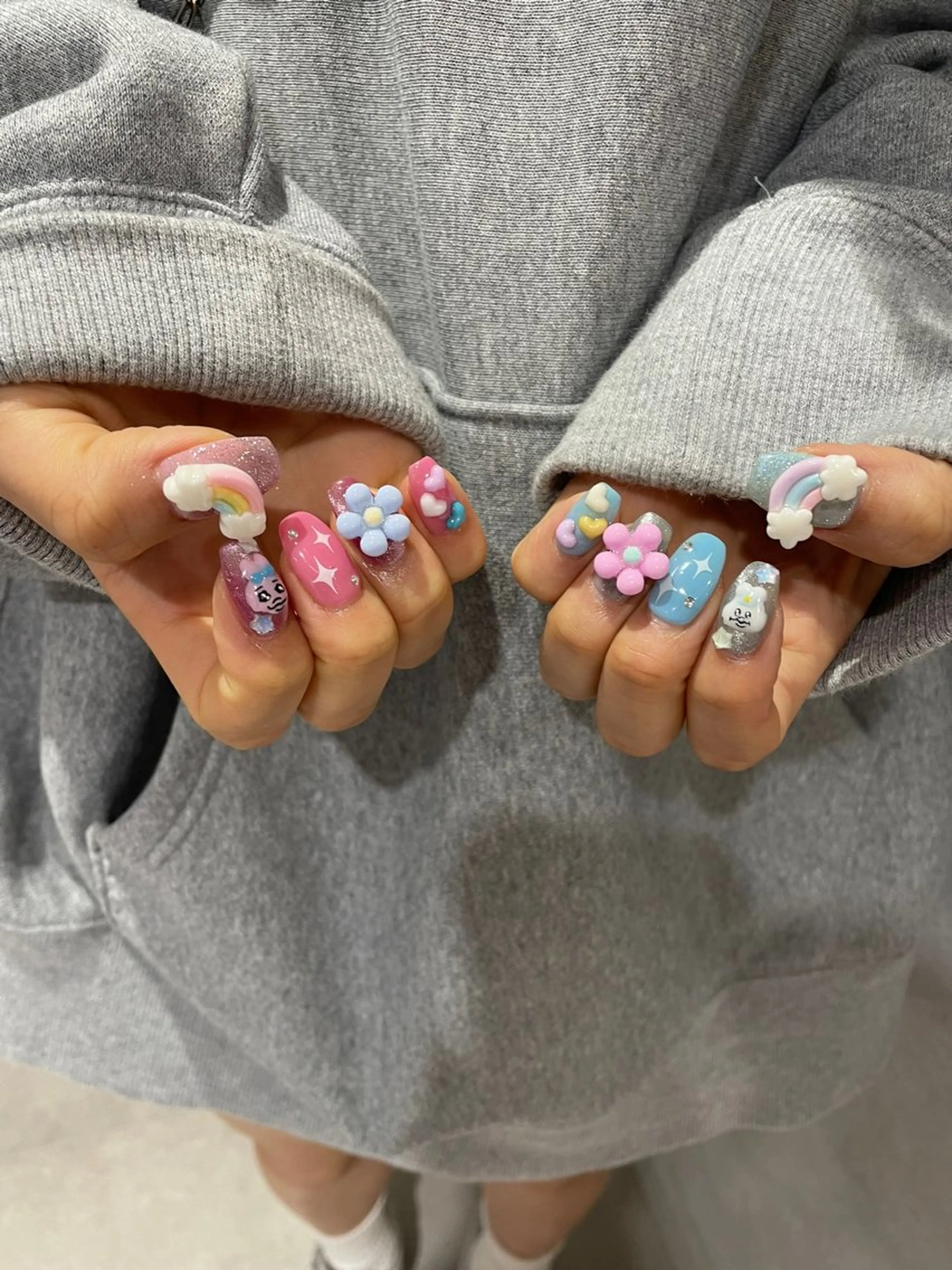 ネイル ハンドネイル ハンドケア amiLe 🎀yuunaのネイルデザイン