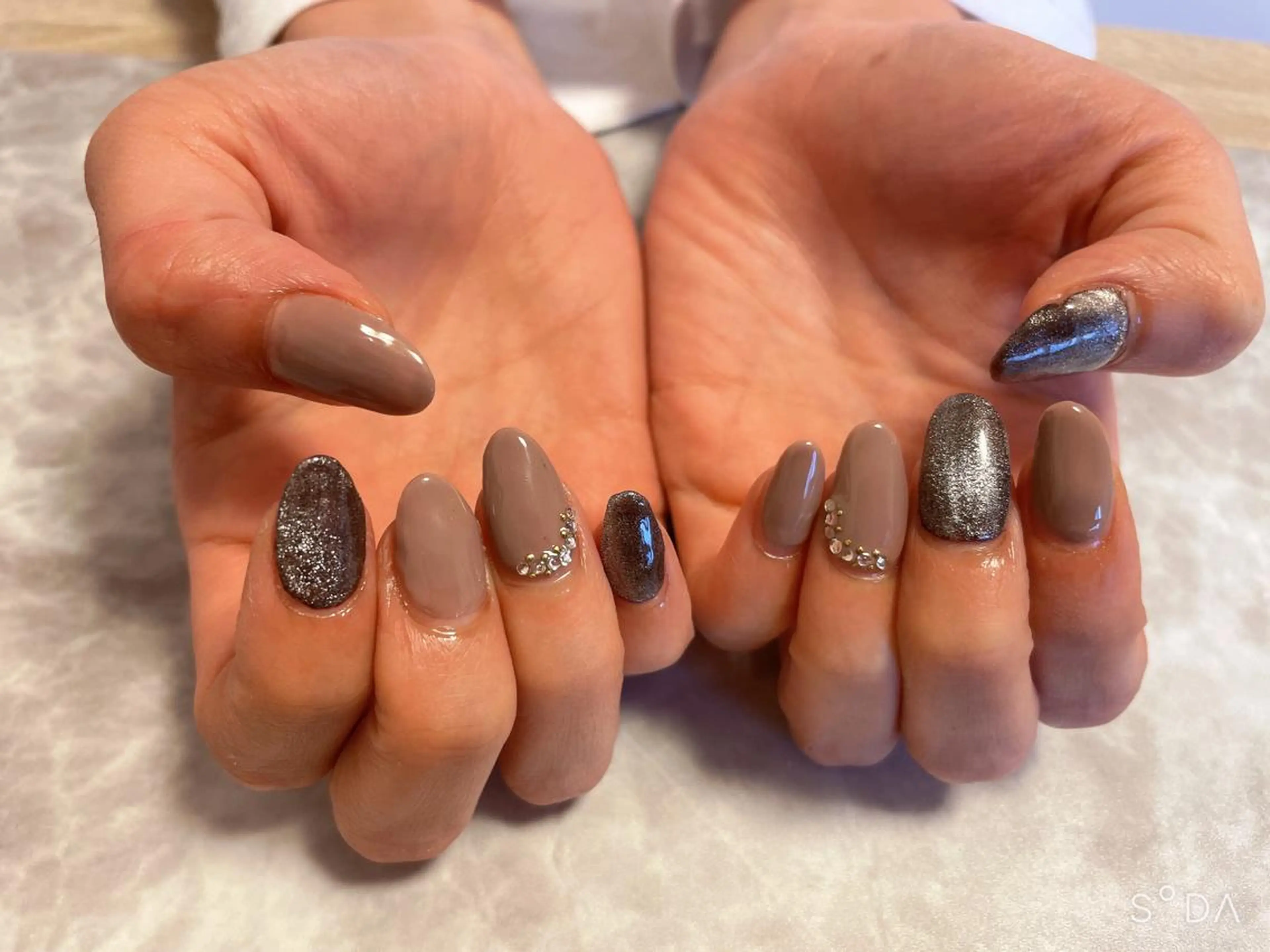 ネイル マグネットネイル Betty❤︎ ネイル＆よもぎ蒸しのネイルデザイン