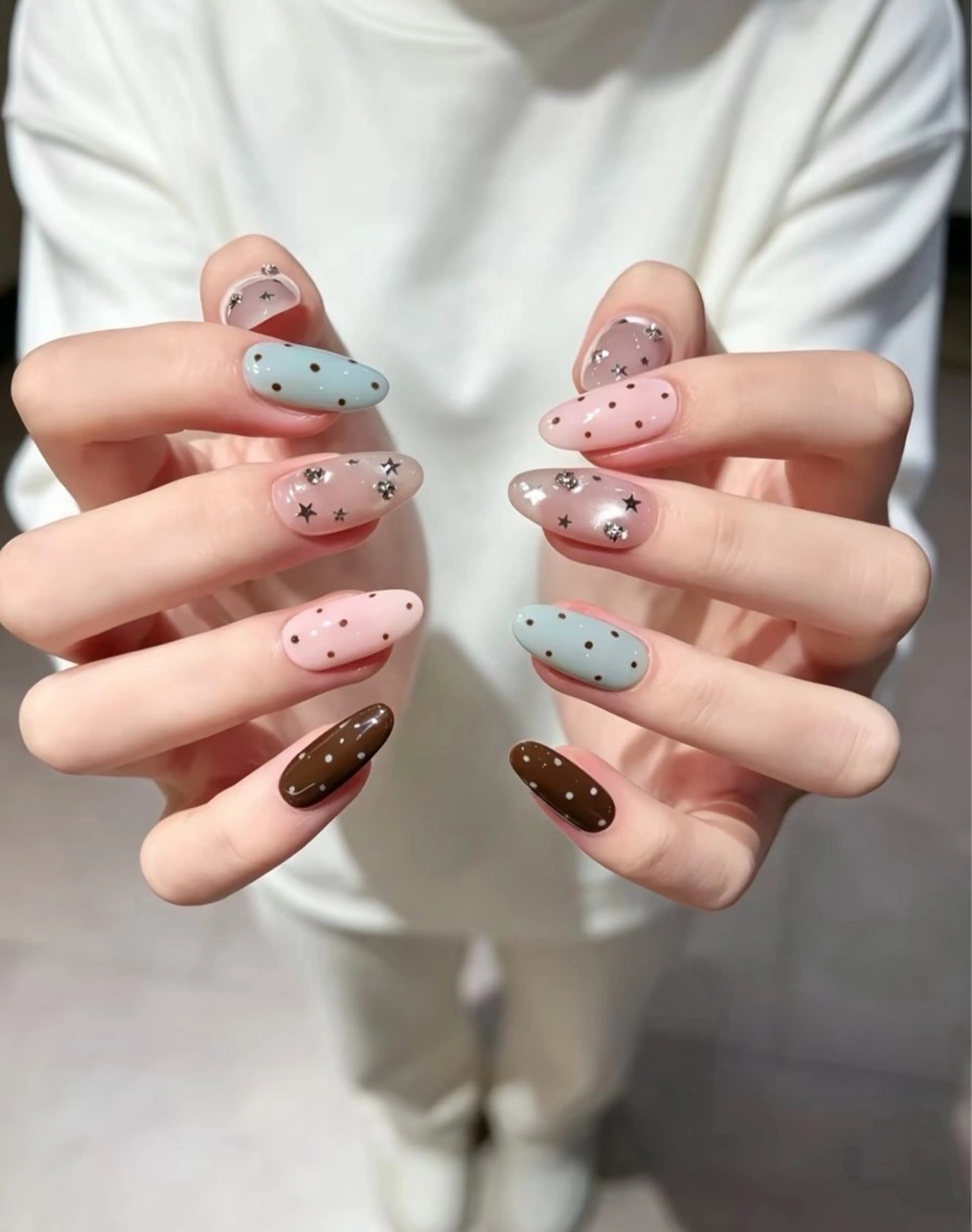 ネイル フレンチネイル キラキラネイル 韓国ネイル シンプルネイル ワンホンネイル ハンドネイル MEI Nailのネイルデザイン