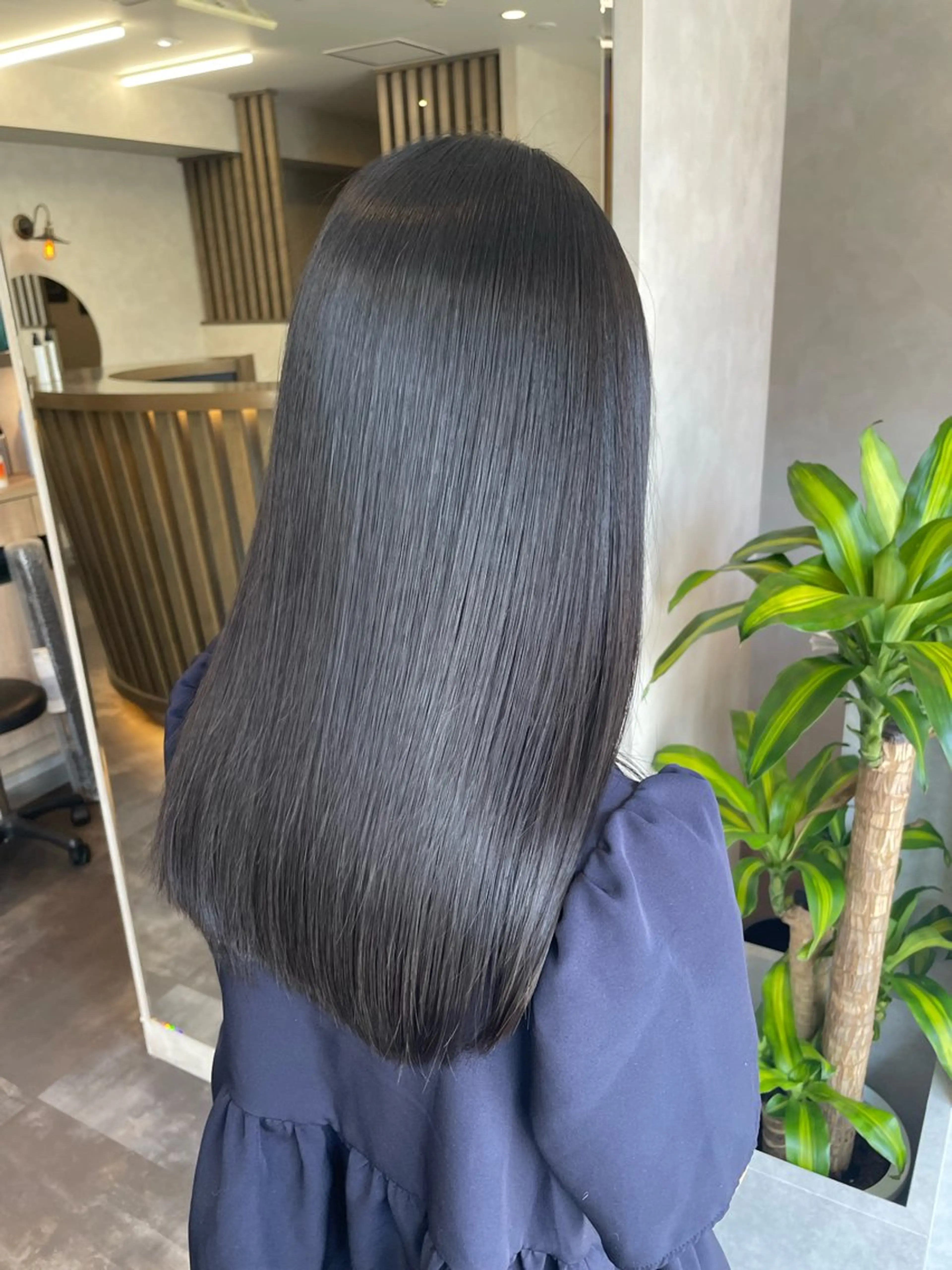 ロング カット 縮毛矯正 【髪質改善】 【酸性ストレート】のヘアスタイル