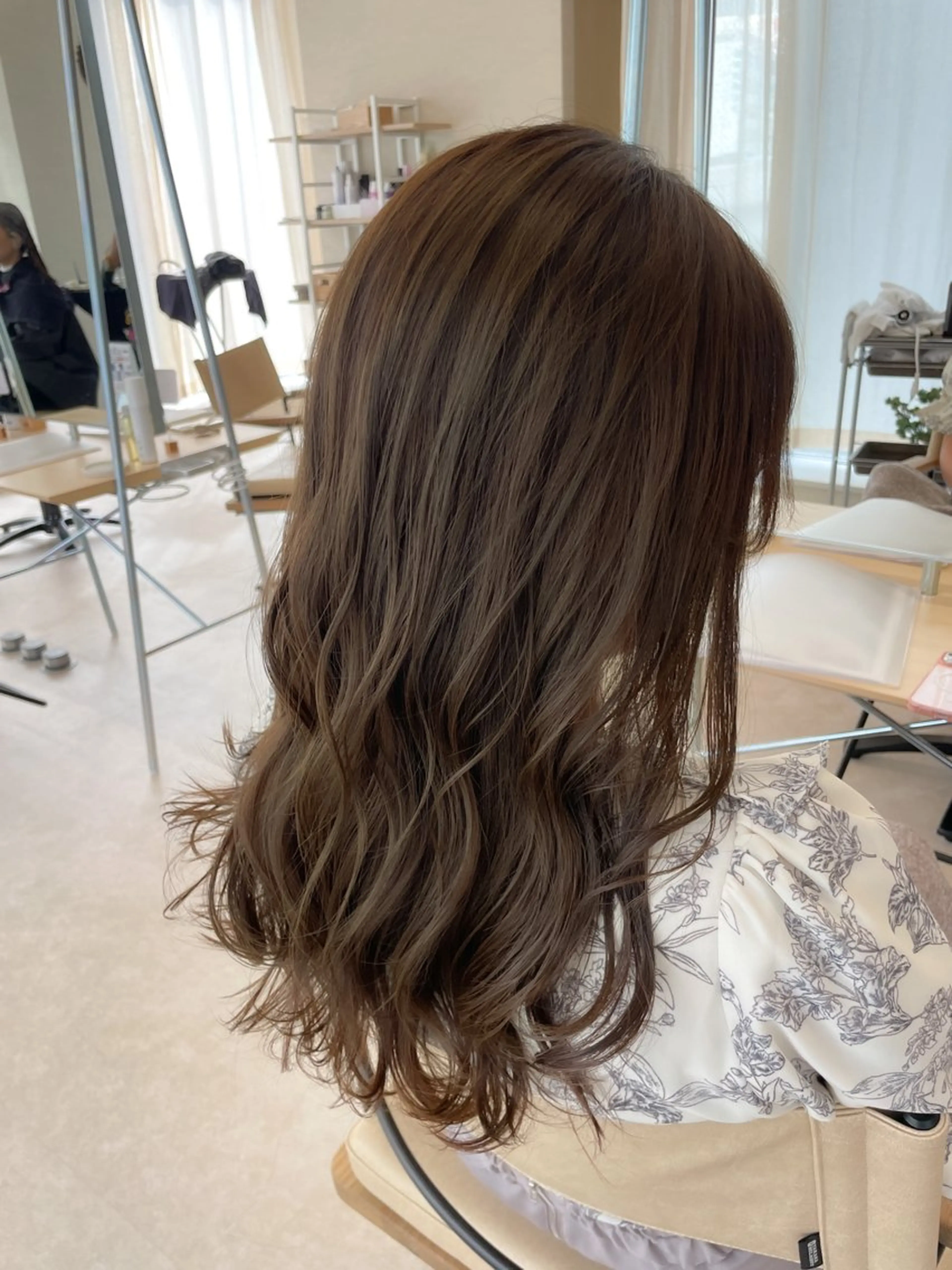 セミロング カラー Grand Link （グランリンク）のヘアスタイル