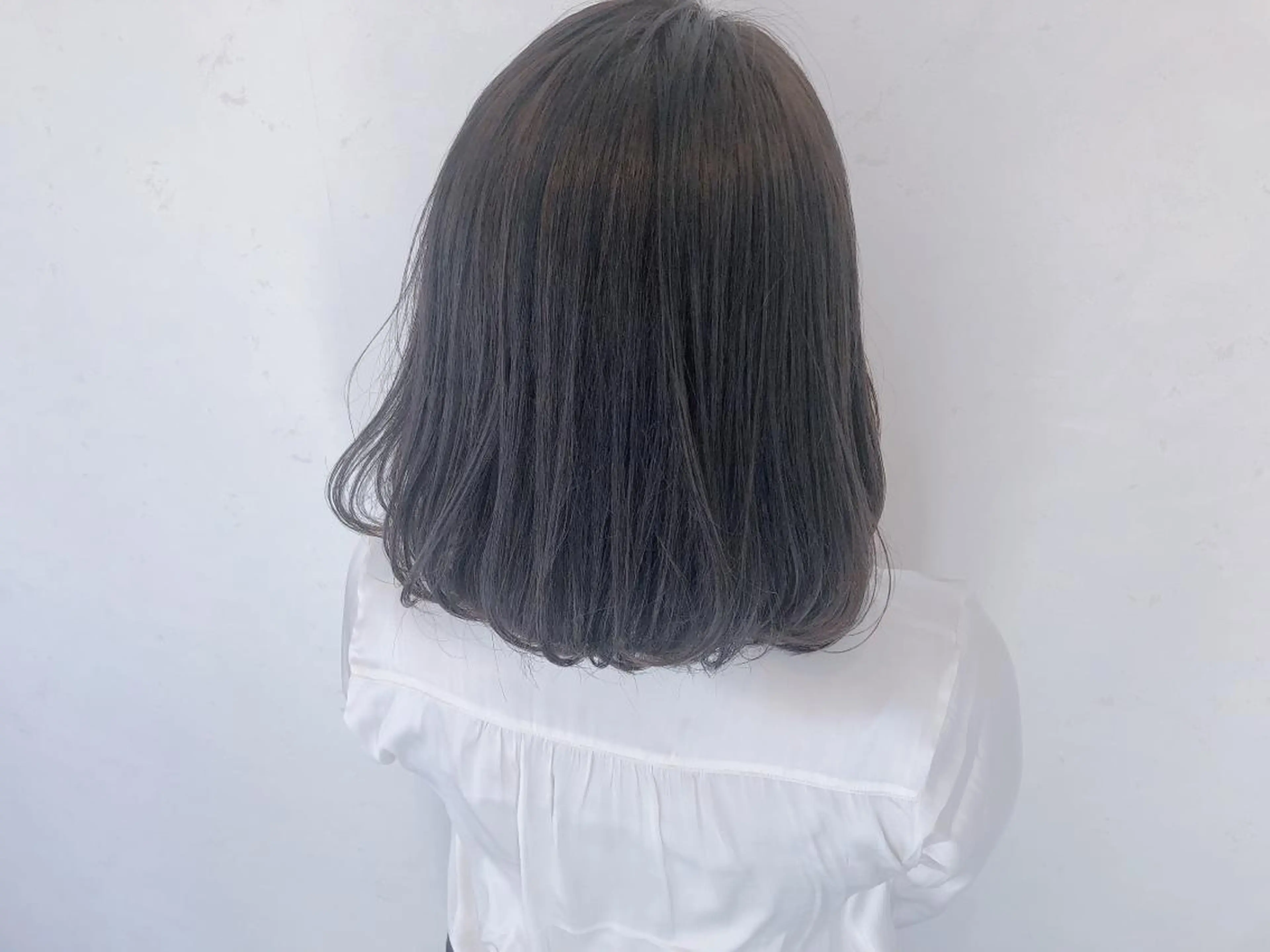 ミディアム カラー 伊藤 さやかのヘアスタイル