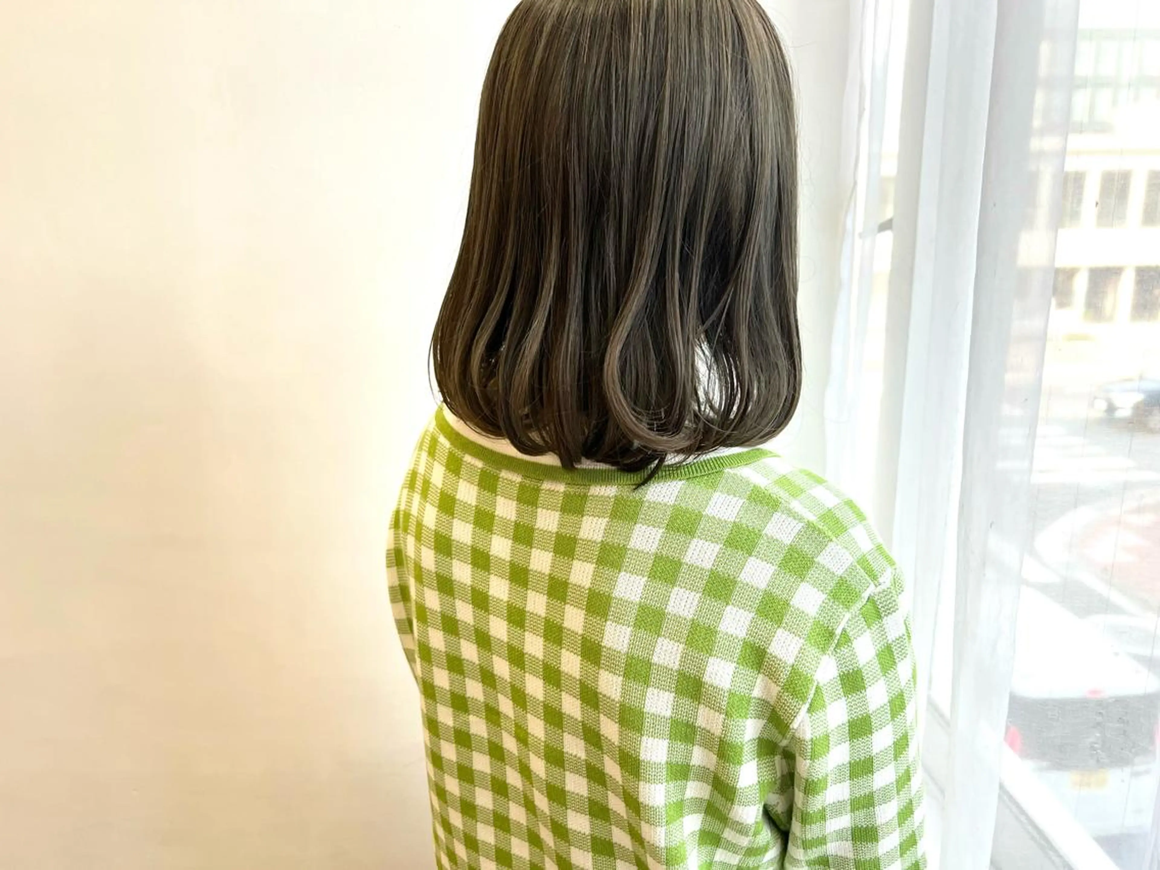 ミディアム カラー ブリーチ 透明感カラー オリーブカラー ヘアカラー トリートメント タカハシ ハヤトのヘアスタイル