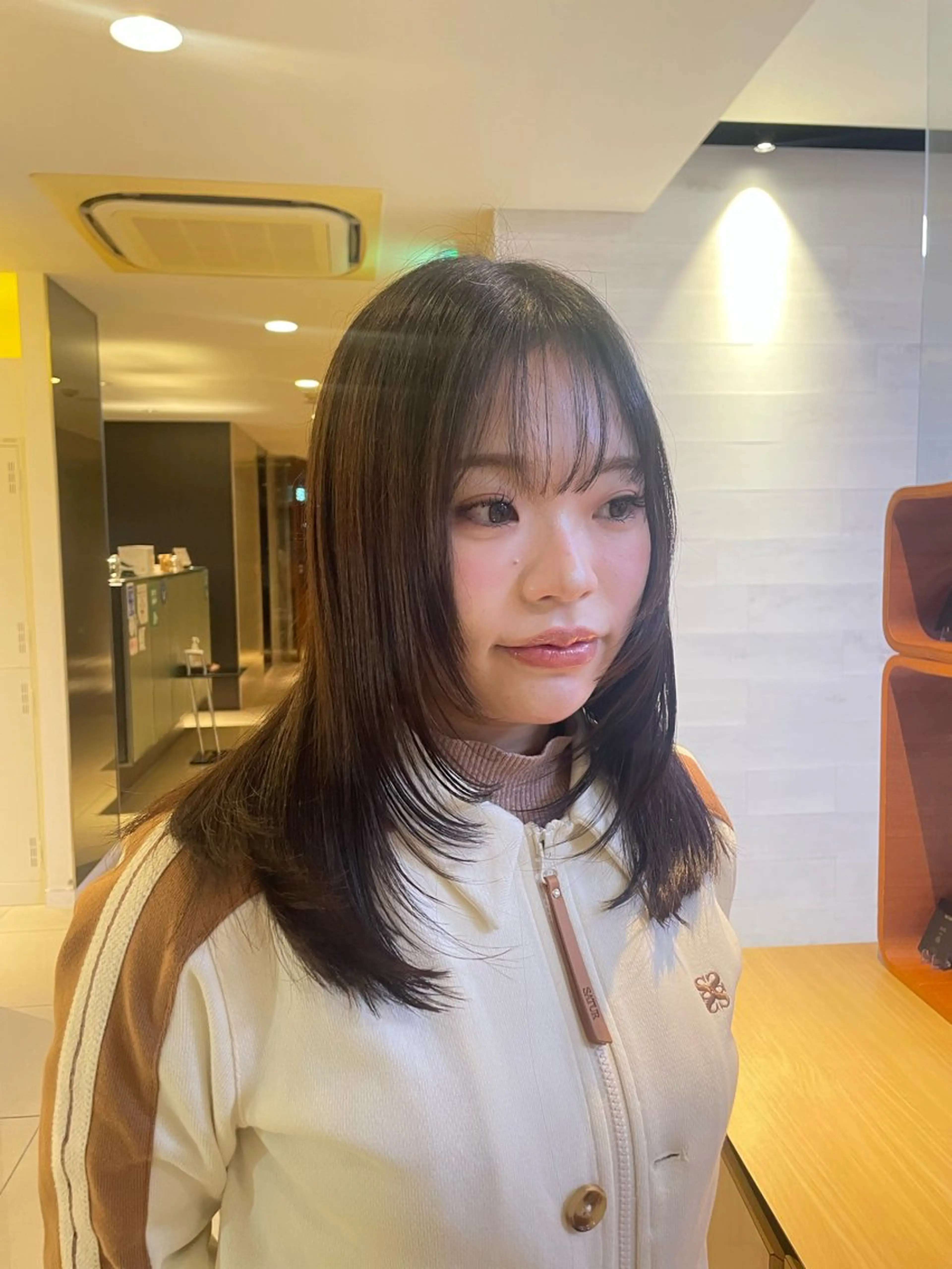 セミロング ICHINA🦋寒色 /青髪/艶髪/大船のヘアスタイル