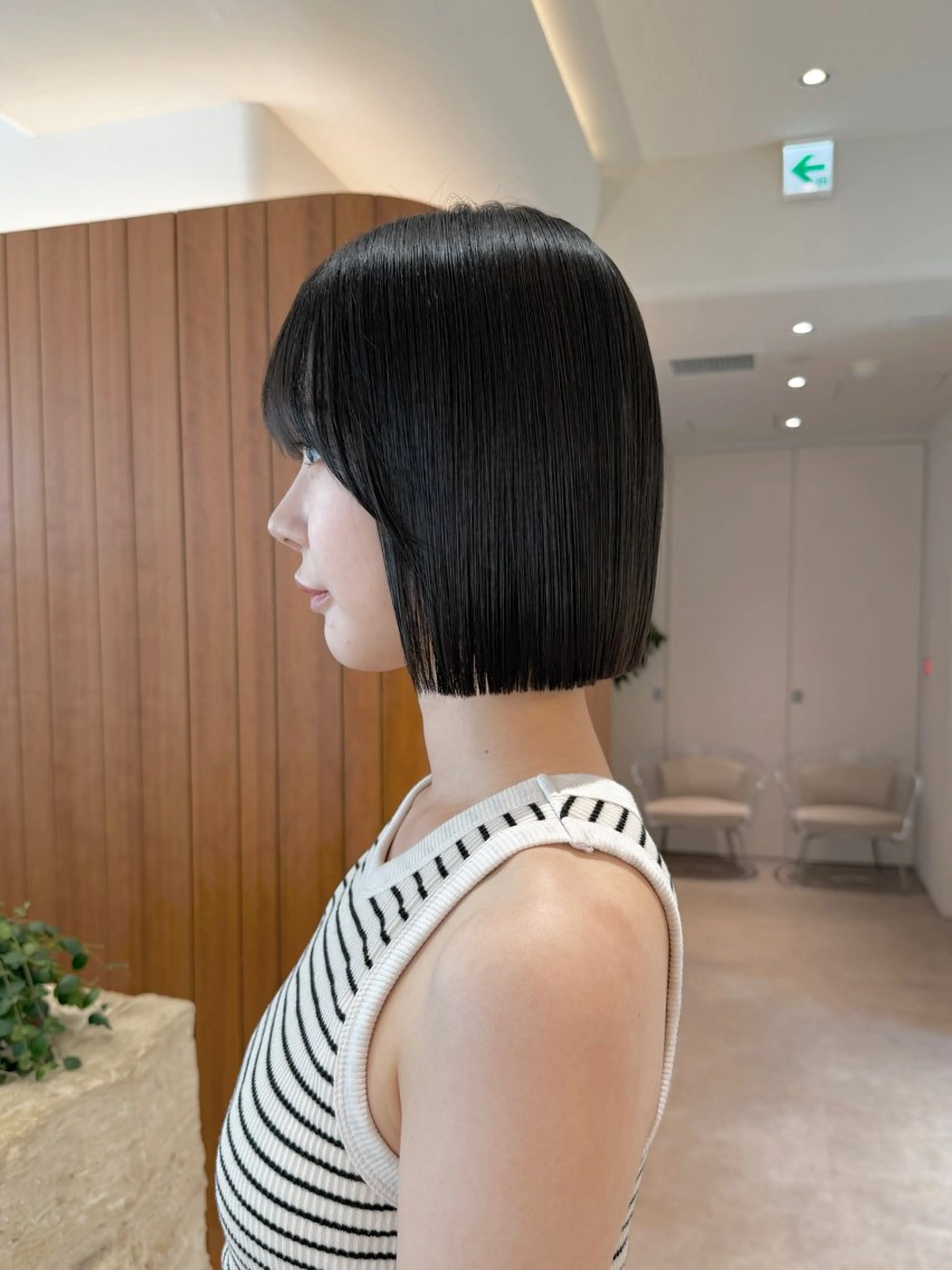 ミディアム カラー 切りっぱなしボブ ショートボブ ボブ くびれヘア 韓国風ヘア カット ヘアカラー トリートメント 田中航平/渋谷ボブ/ レイヤーボブのヘアスタイル