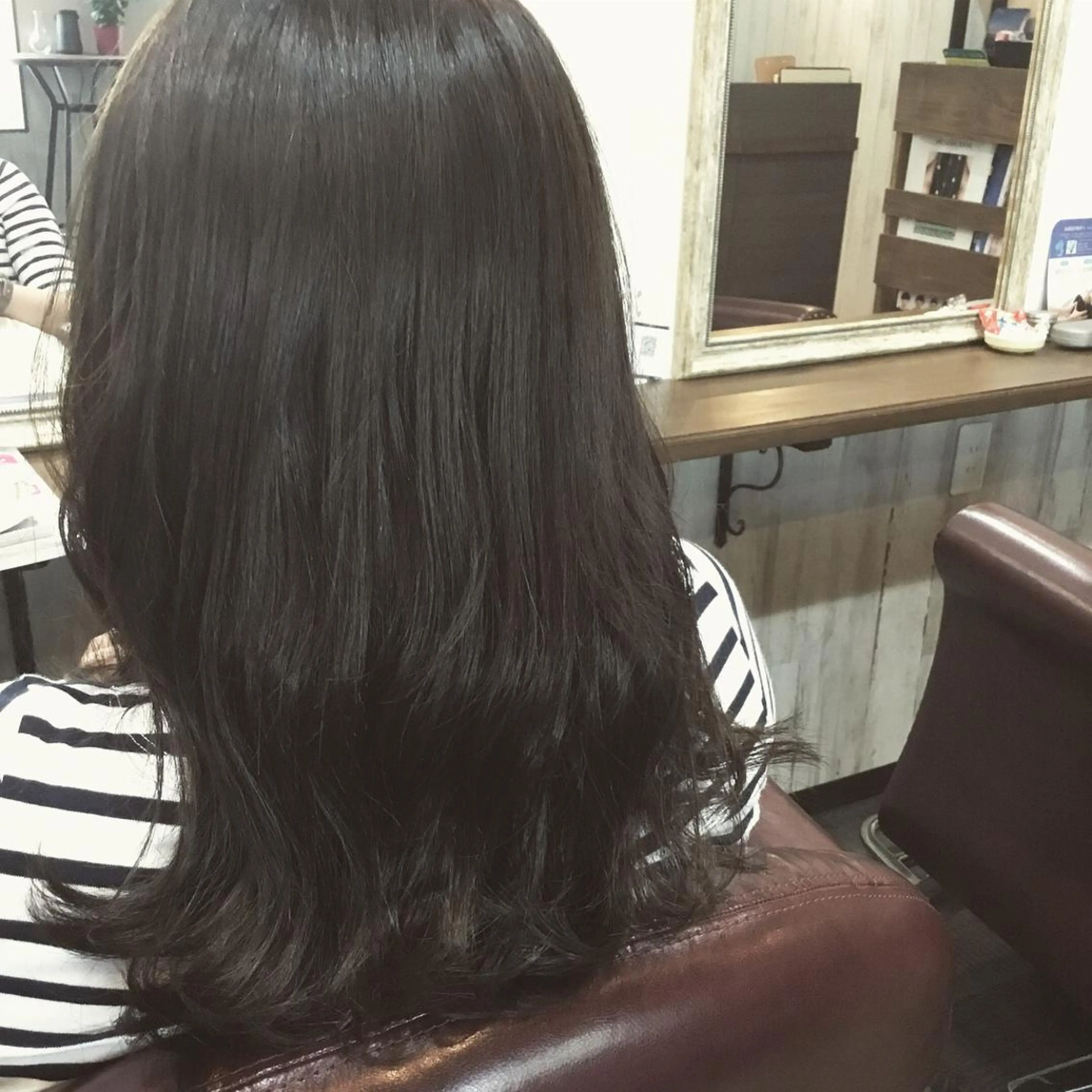 セミロング カラー パーマ 金崎 新吾のヘアスタイル