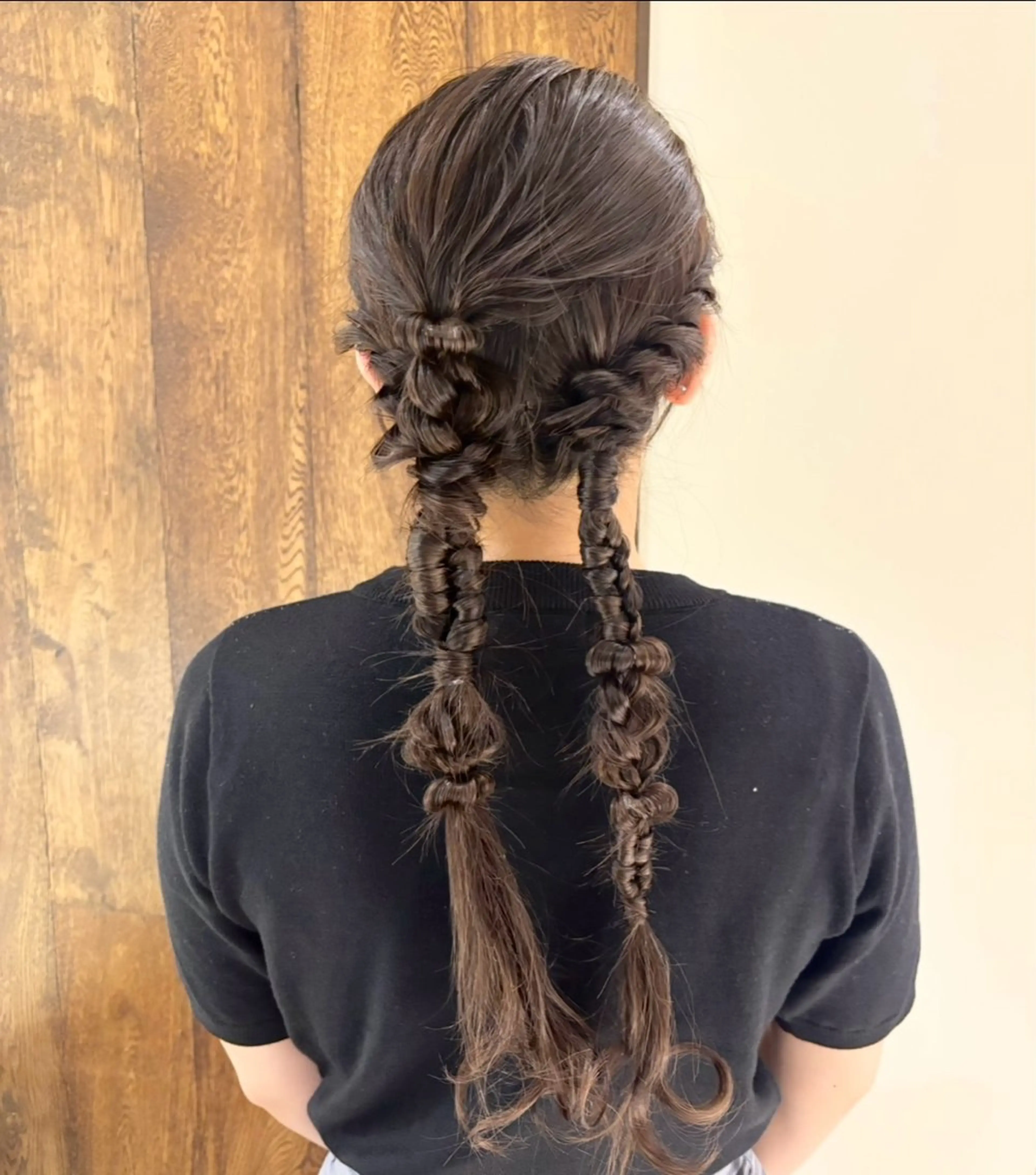 ロング 鈴木 彩莉のヘアスタイル