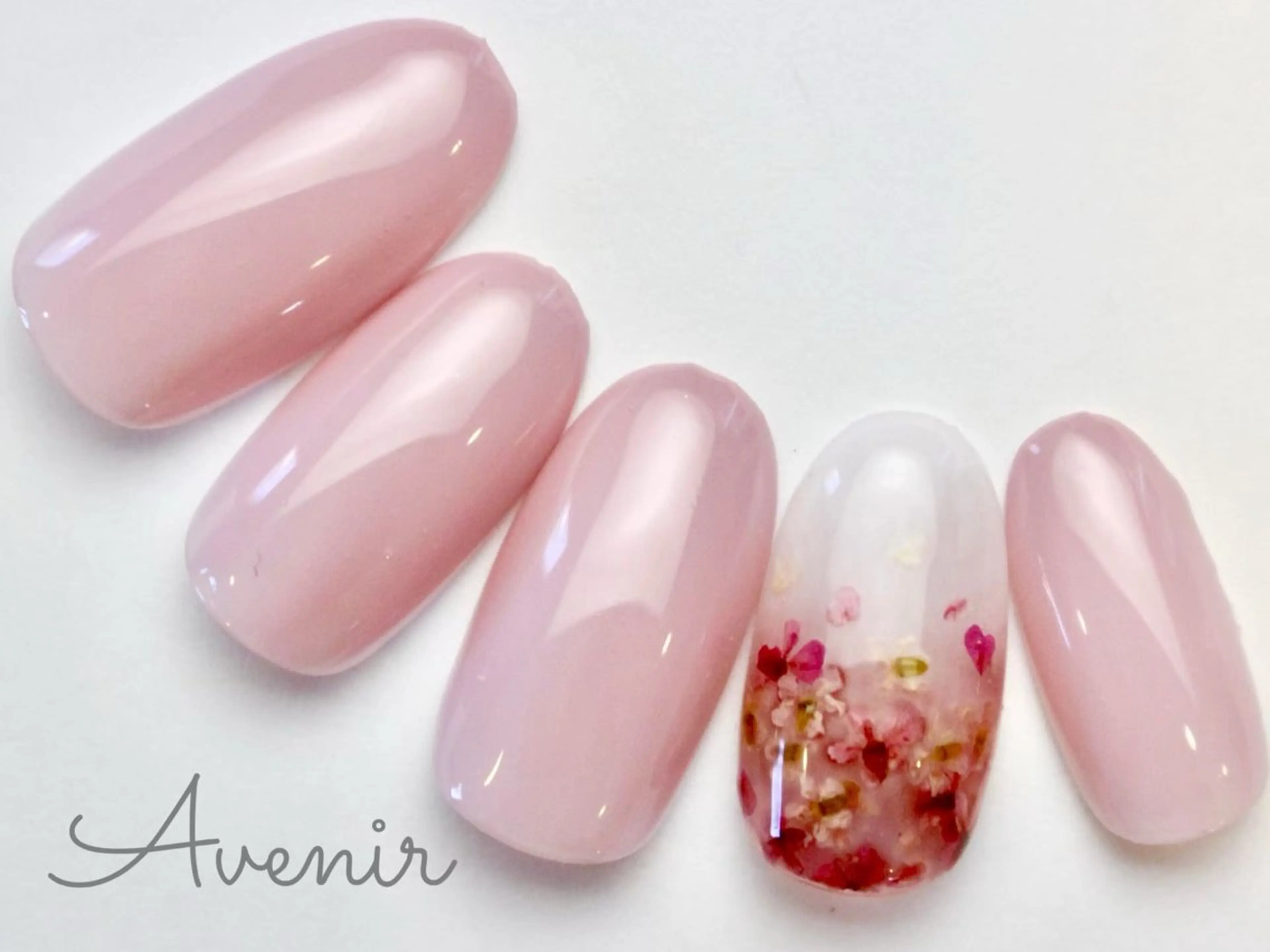 【定額ポイントコース】〈アート2本程〉初回オフ無料✨爪に優しいパラジェル使用の写真