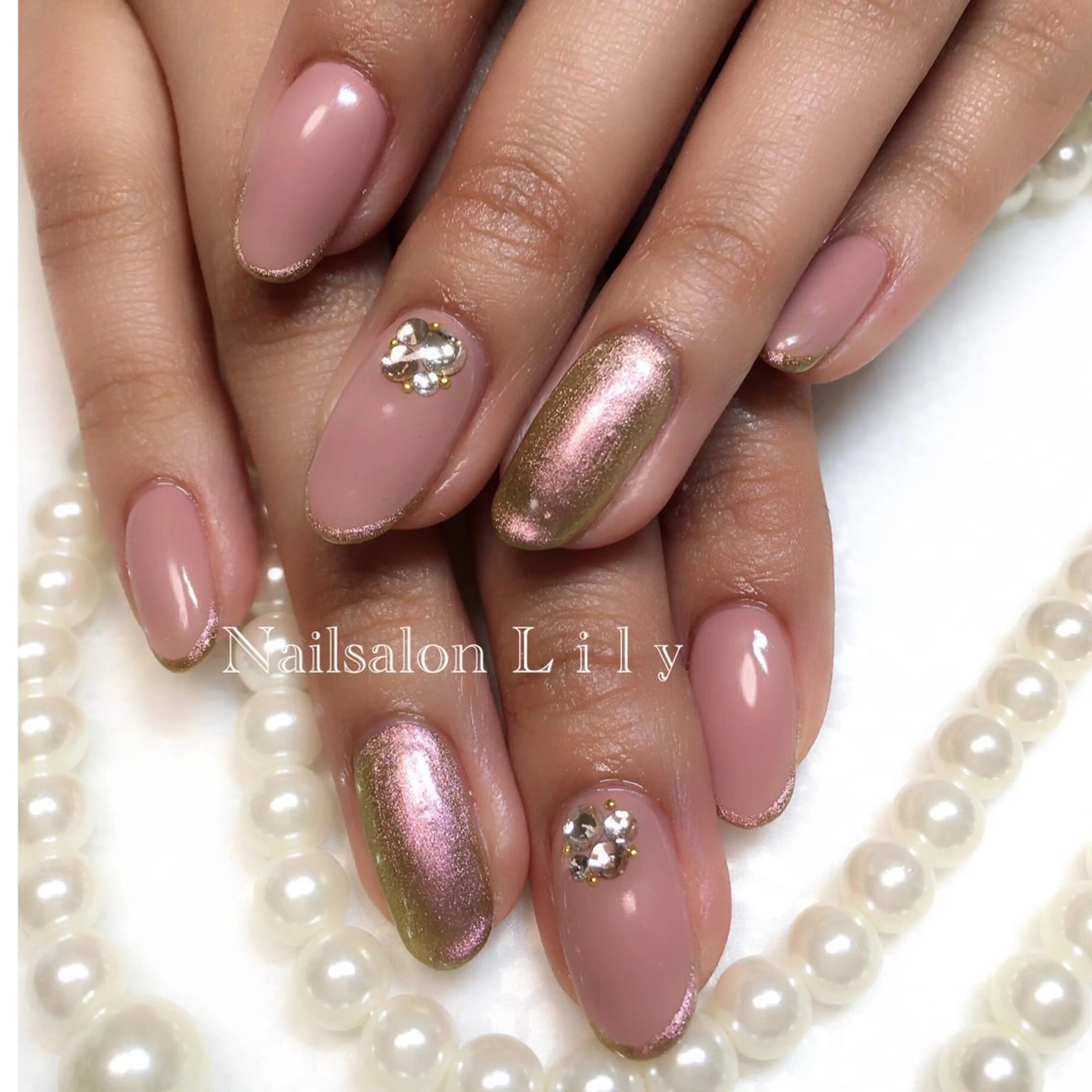 ネイル ゴールド ラメ(グリッター) ピンク Lily*nail 🌻Mii🌻のネイルデザイン