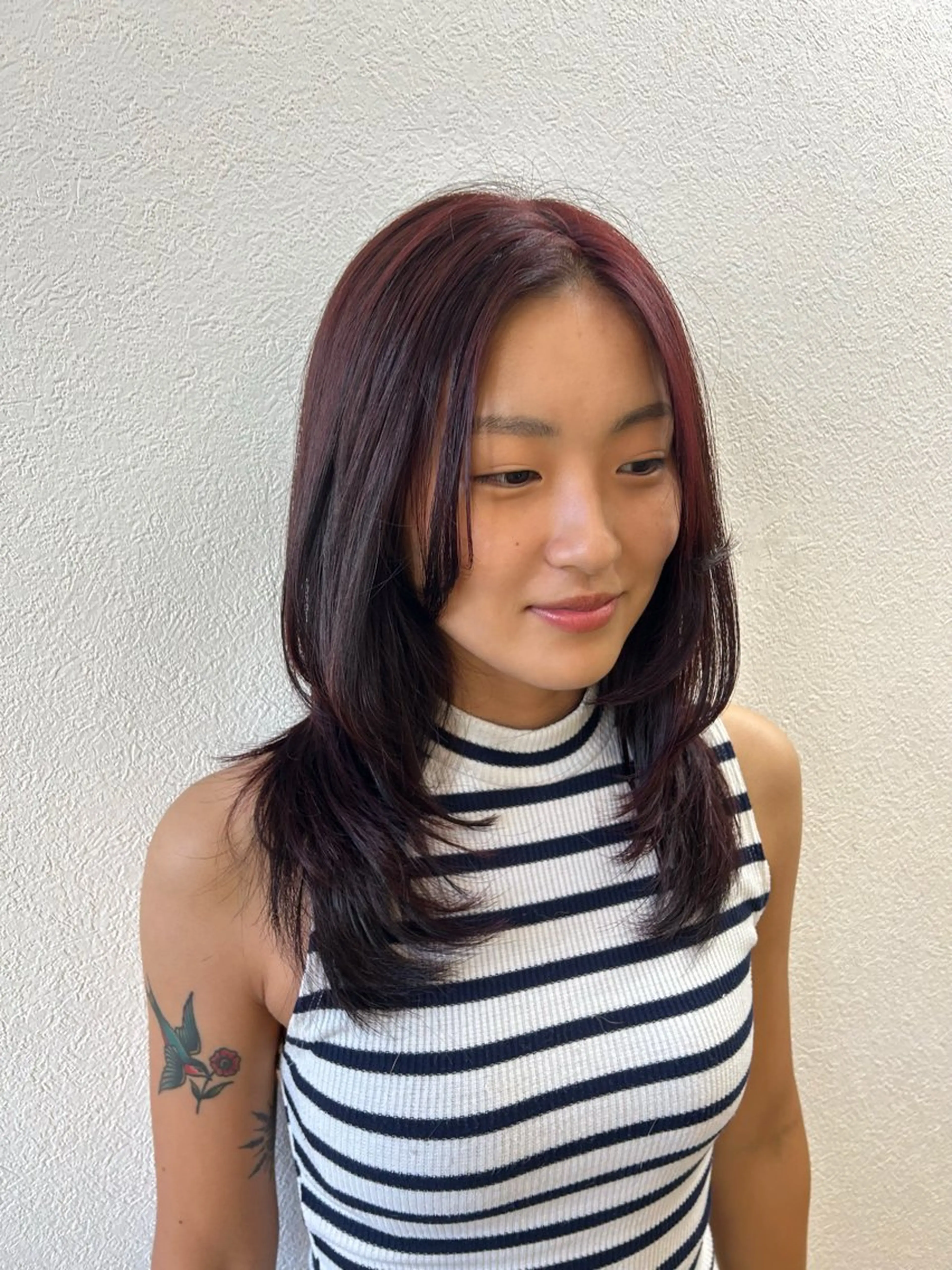 ミディアム ﾖｼﾀﾞ ﾕｶのヘアスタイル