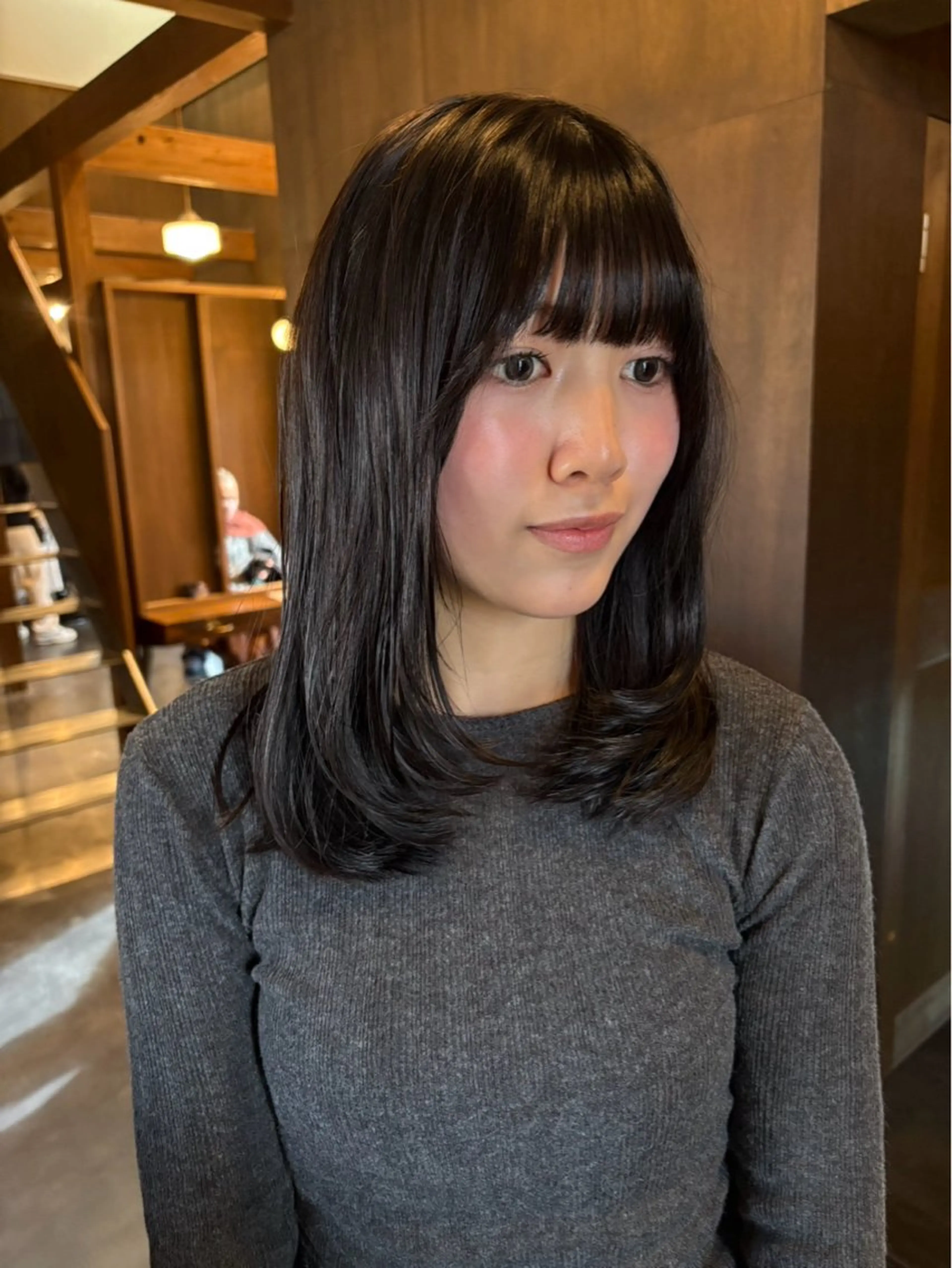 ミディアム カット 冨永 萌のヘアスタイル