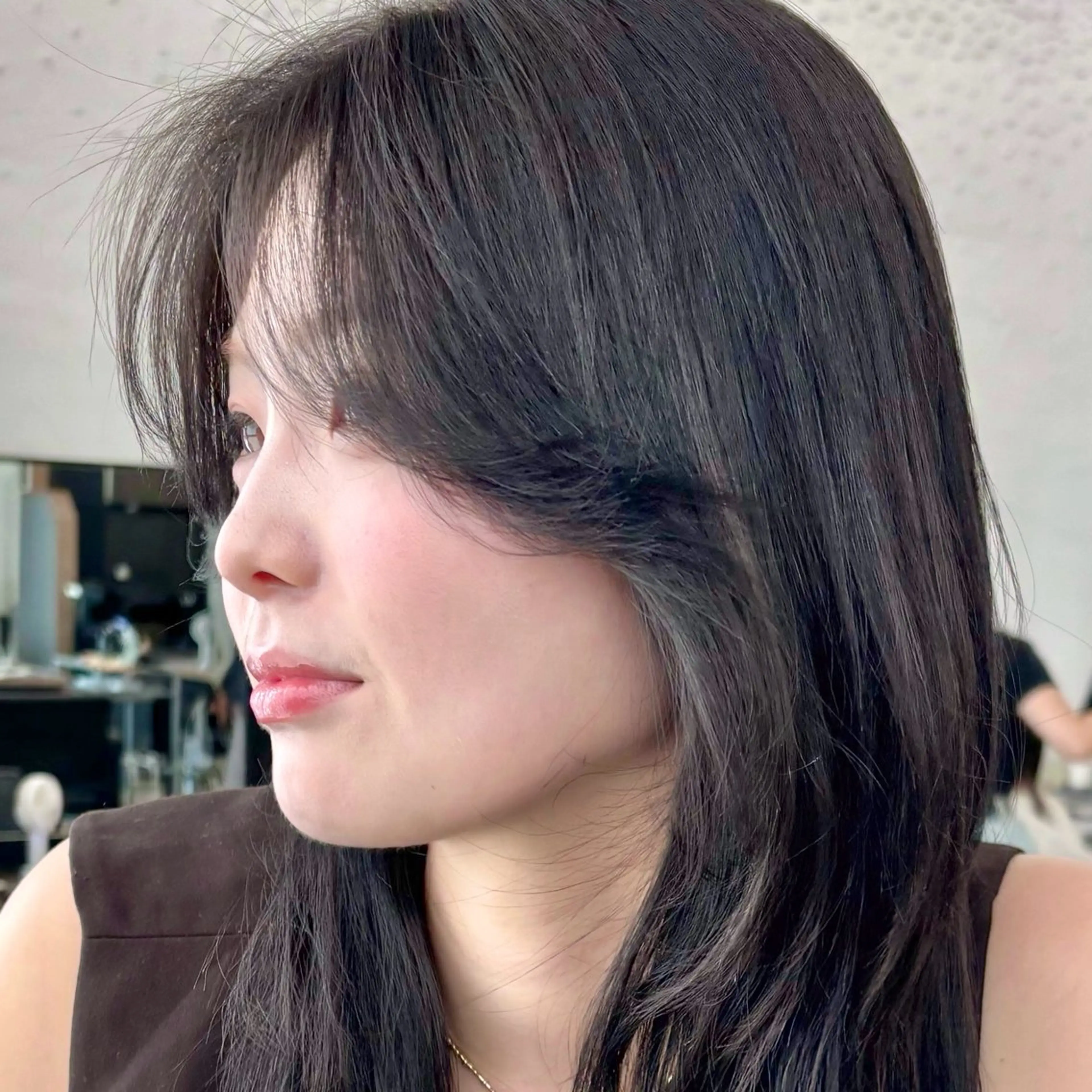 セミロング カラー 黒髪 ブルーカラー ブルーブラック 似合わせカット カット ヘアカラー トリートメント 顔まわり🥨レイヤー /透明感/まいなのヘアスタイル