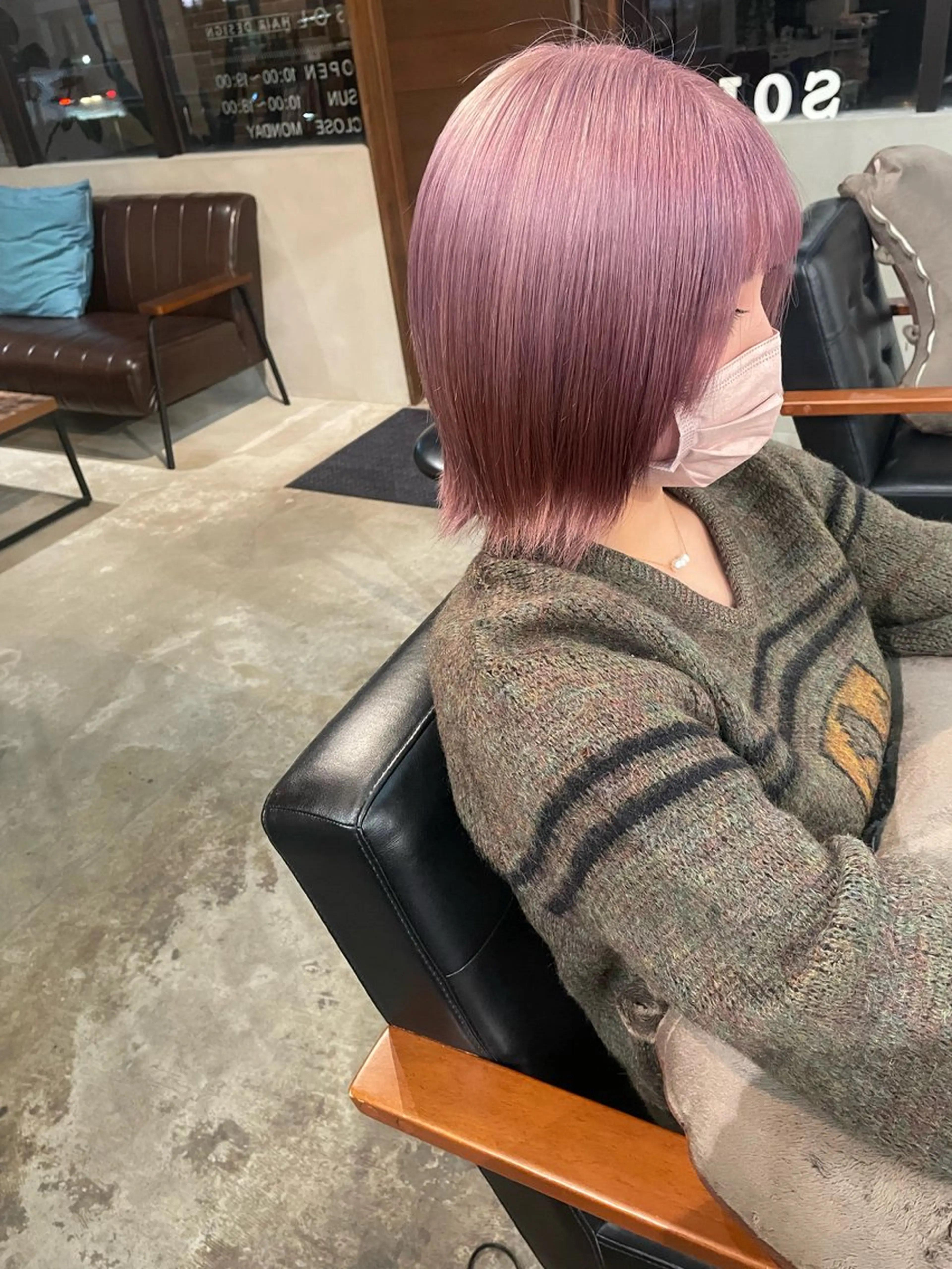 ミディアム Baby美容師 Ninaのヘアスタイル