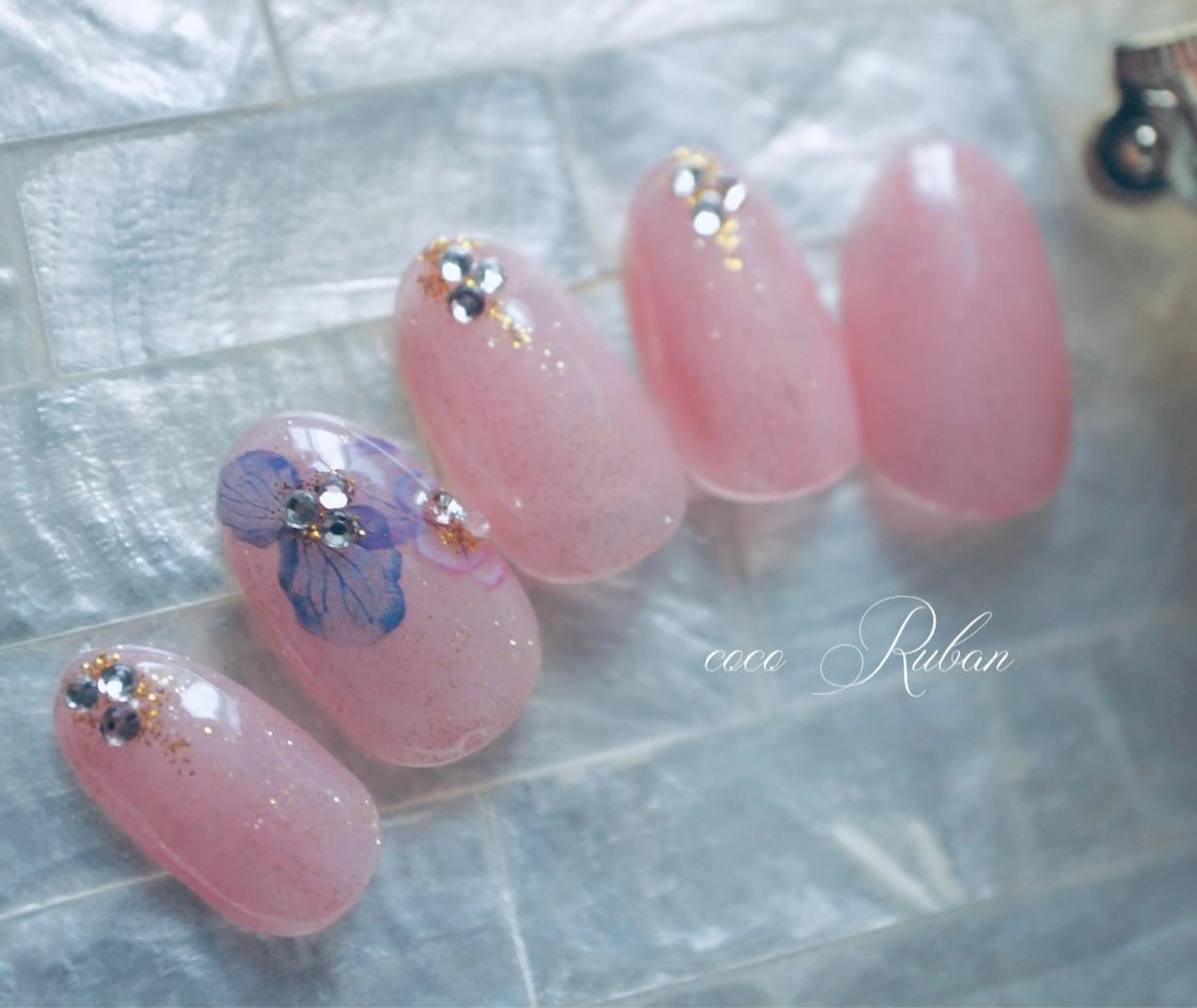 ネイル 自爪育成ネイルサロン ココリュバンのネイルデザイン