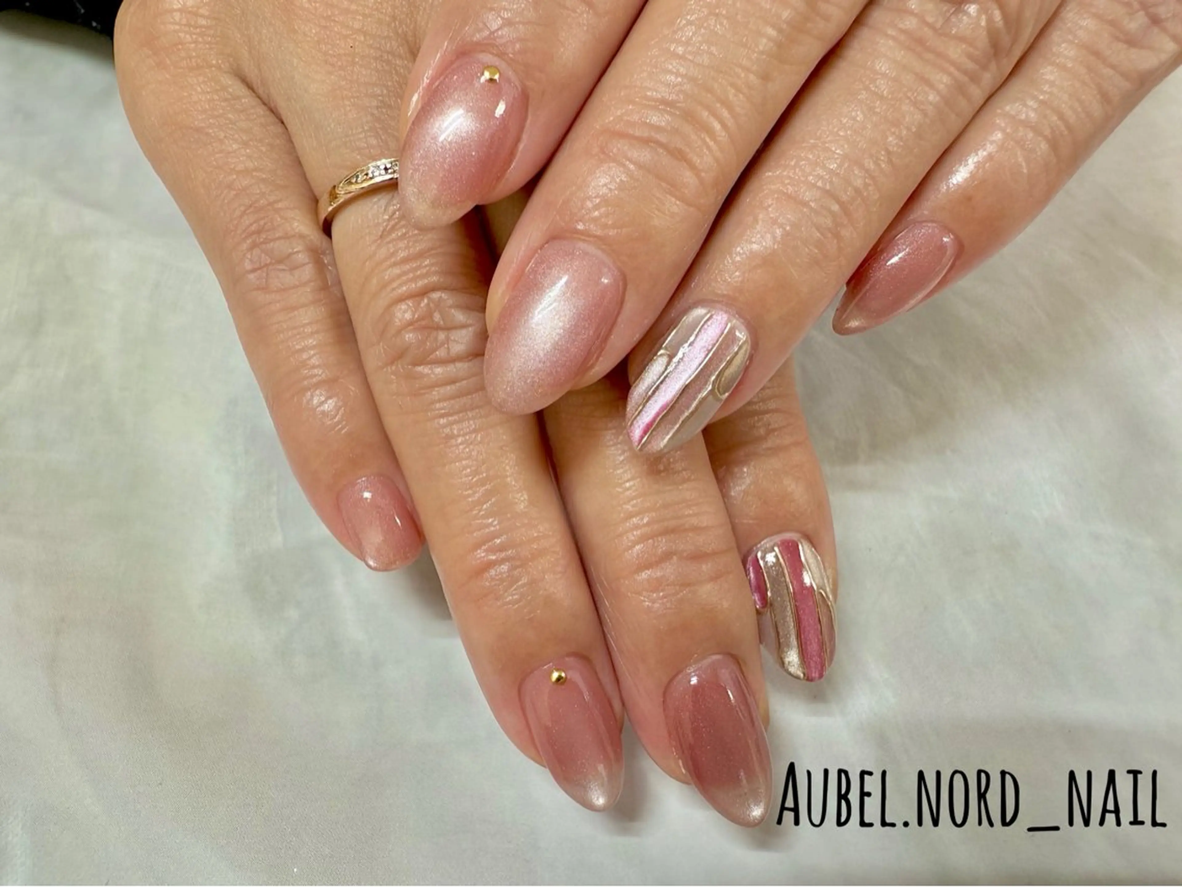 ネイル マグネットネイル ハンドネイル Aubel.nord オーベルノールのネイルデザイン