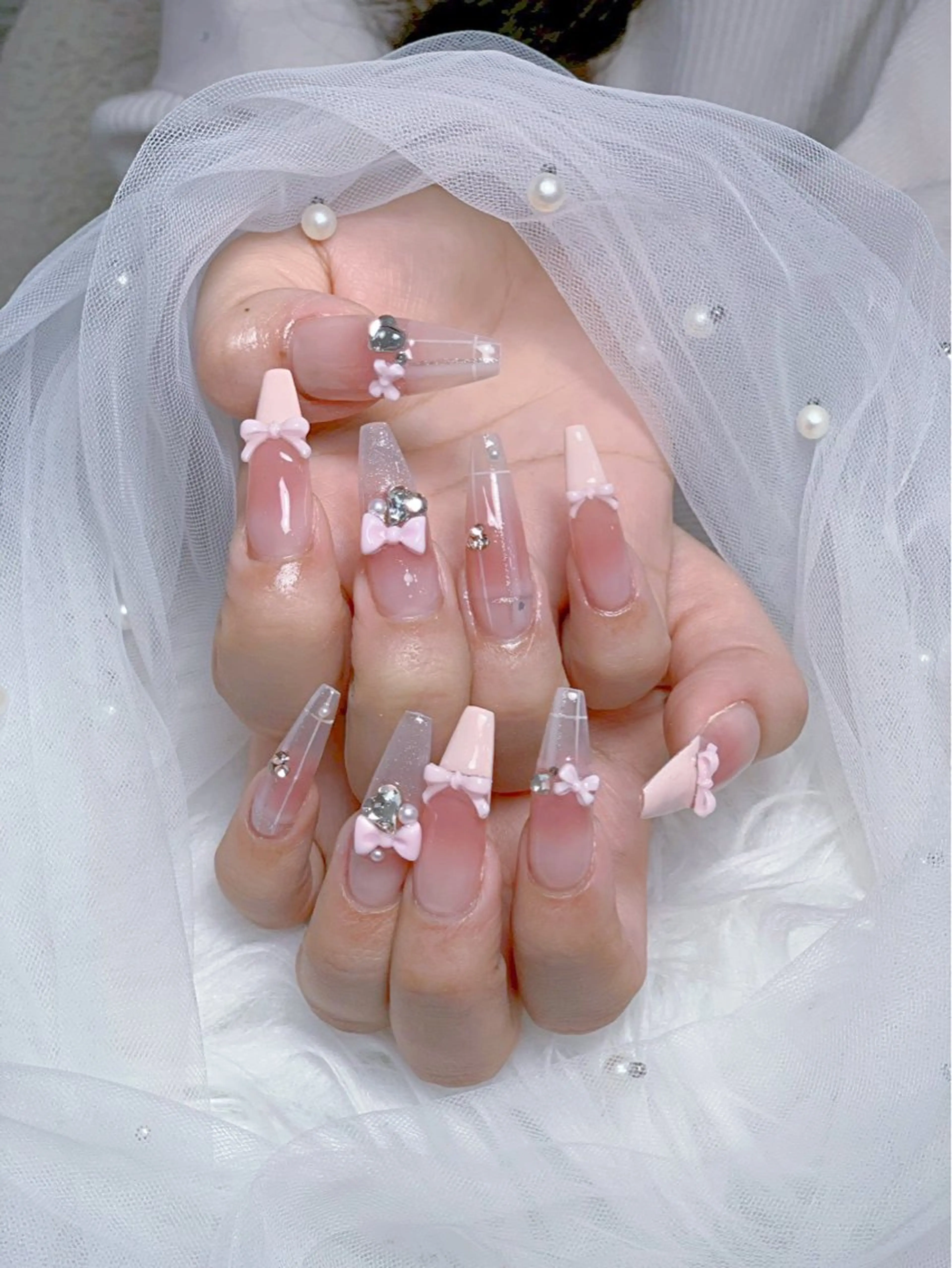 ネイル アートネイル オーロラネイル チークネイル 長さ出し フットネイル ハンドネイル フットネイル ハンドケア Noiranail_ studio川越西口のネイルデザイン