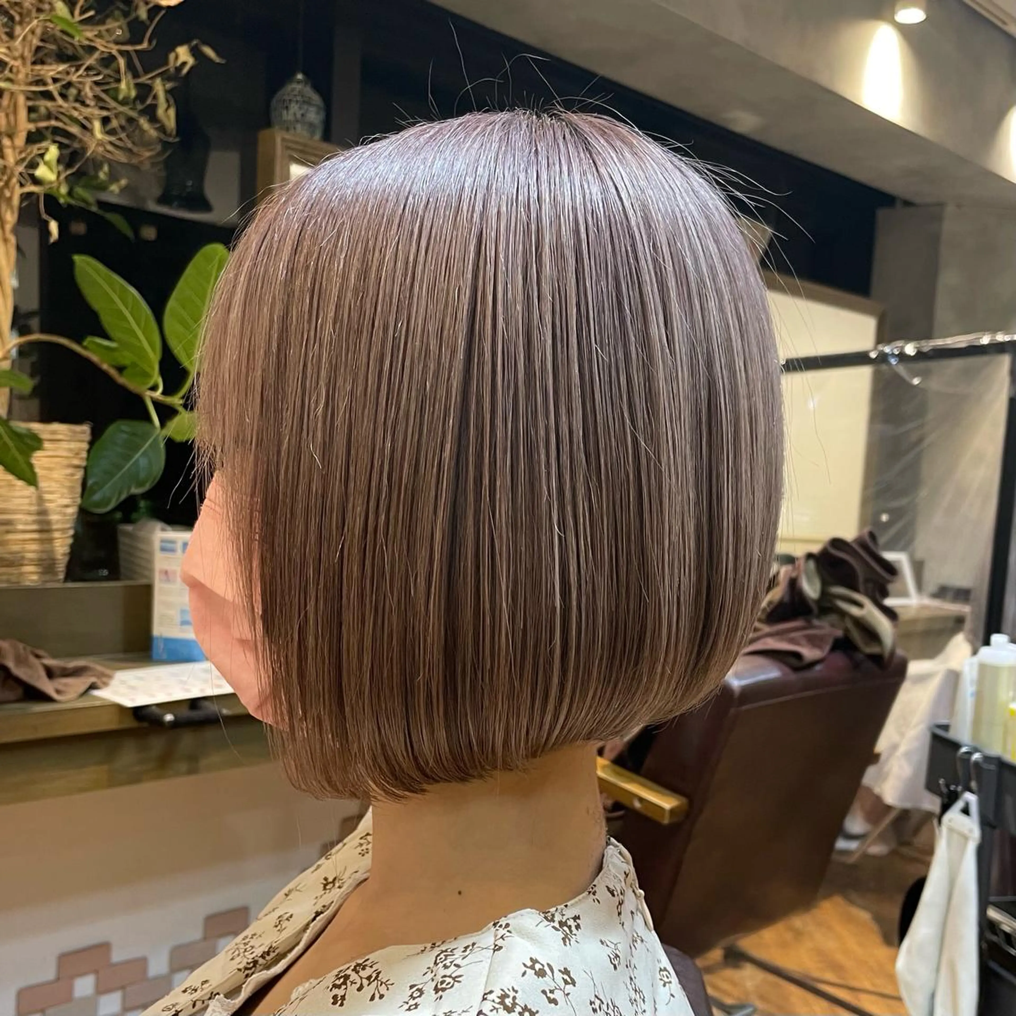 ミディアム カラー ボブ ✨️美髪矯正×似合わ せ艶カラー✨藤田透のヘアスタイル