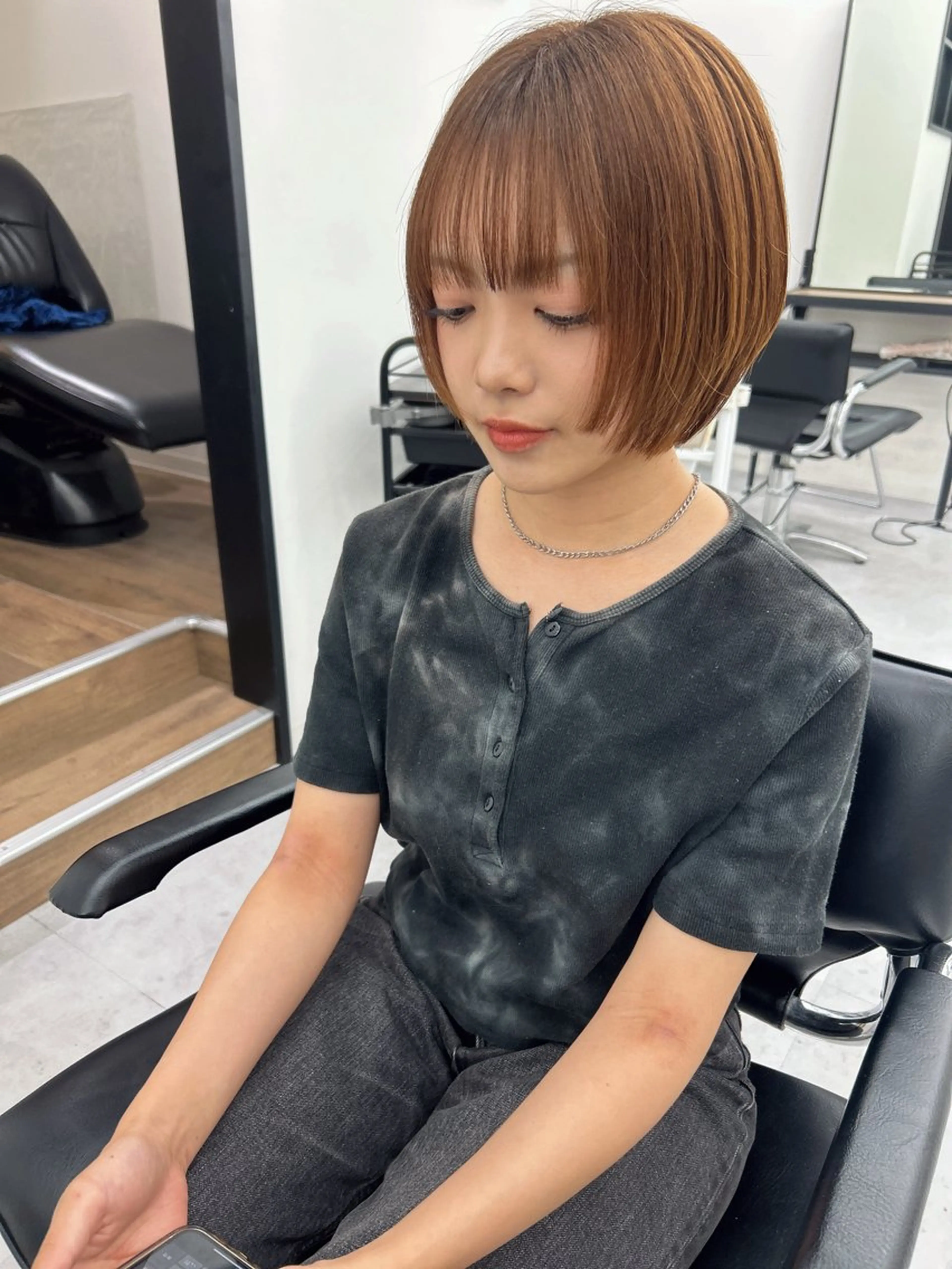 ショート カラー レイヤー ハイトーン 暖色⭐︎KANAKOのヘアスタイル