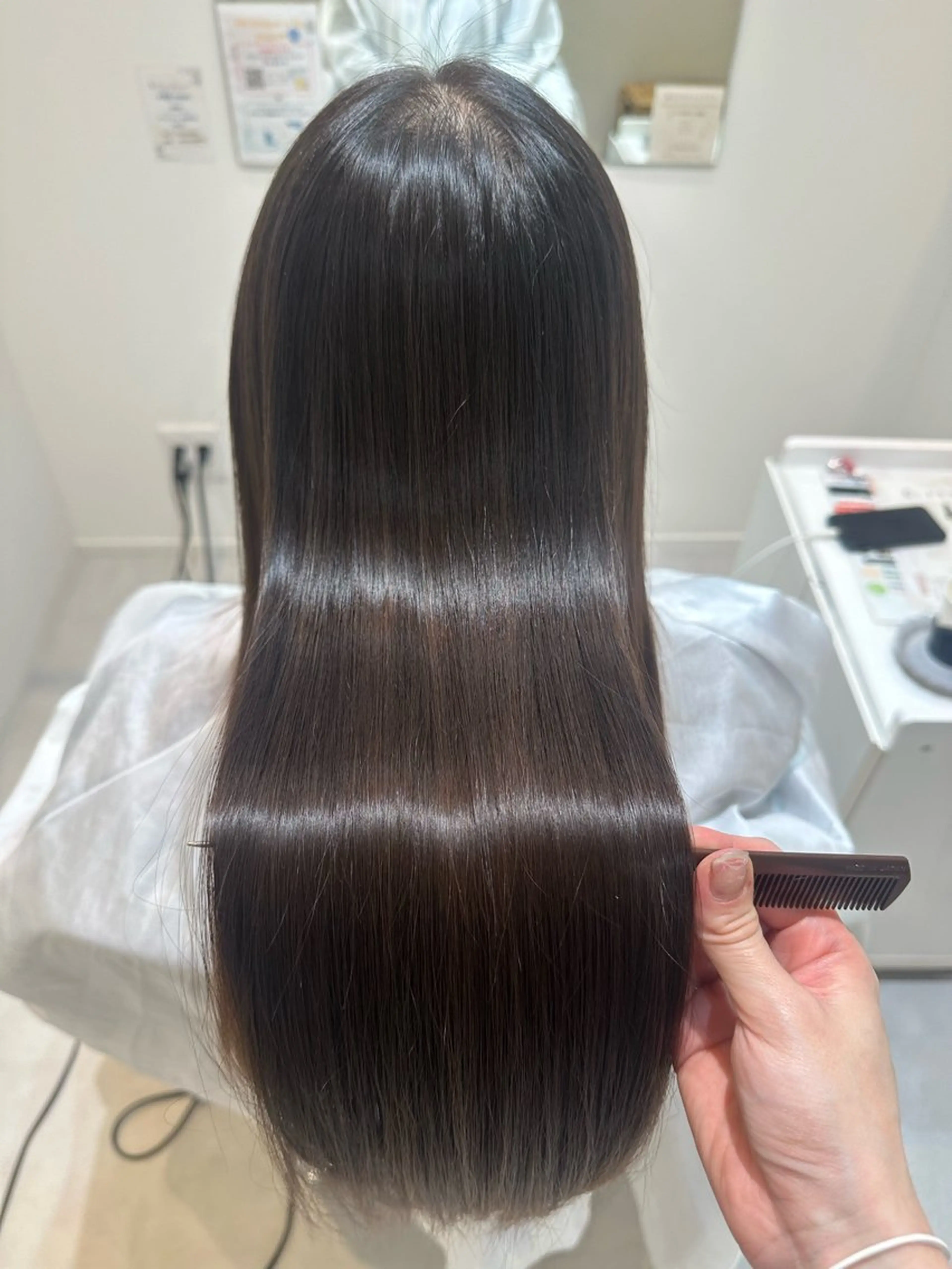 セミロング Emuest心斎橋 SAKIのヘアスタイル