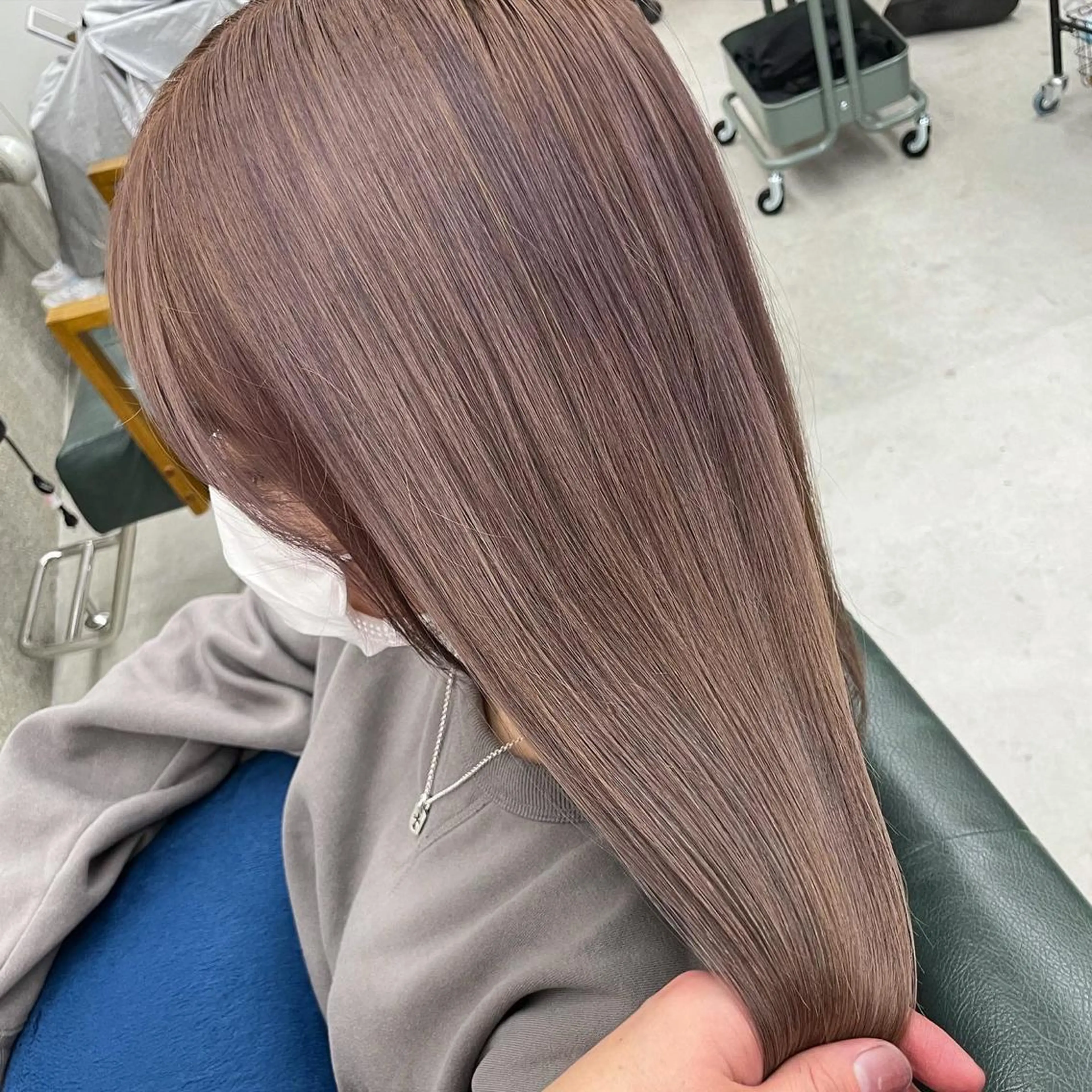 セミロング カラー ヘアカラー トリートメント Lull1人美容室 バレイヤージュのヘアスタイル