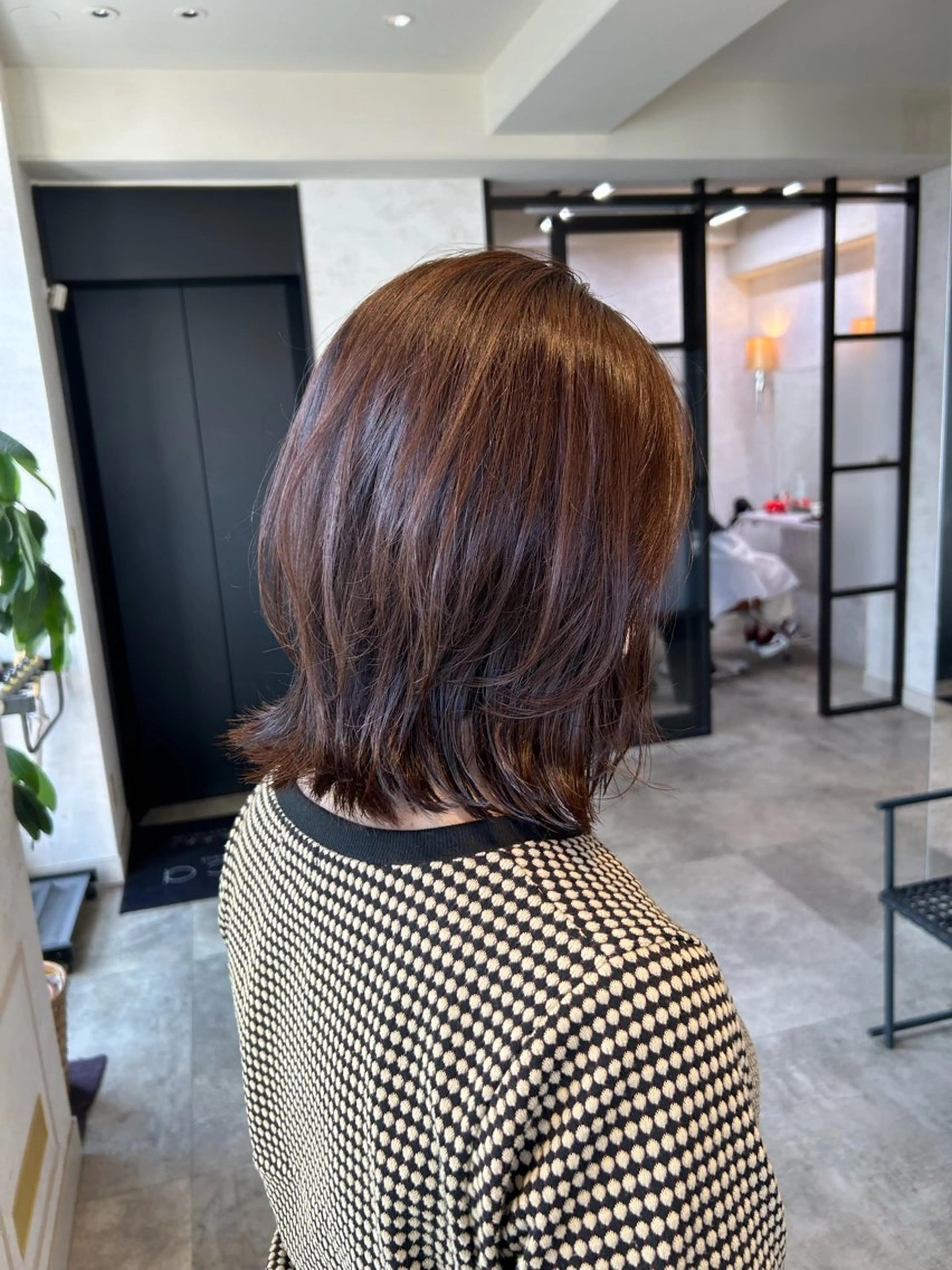 ショート カラー くびれヘア レイヤーカット 艶カラー吉祥寺🌸 KAZUEのヘアスタイル