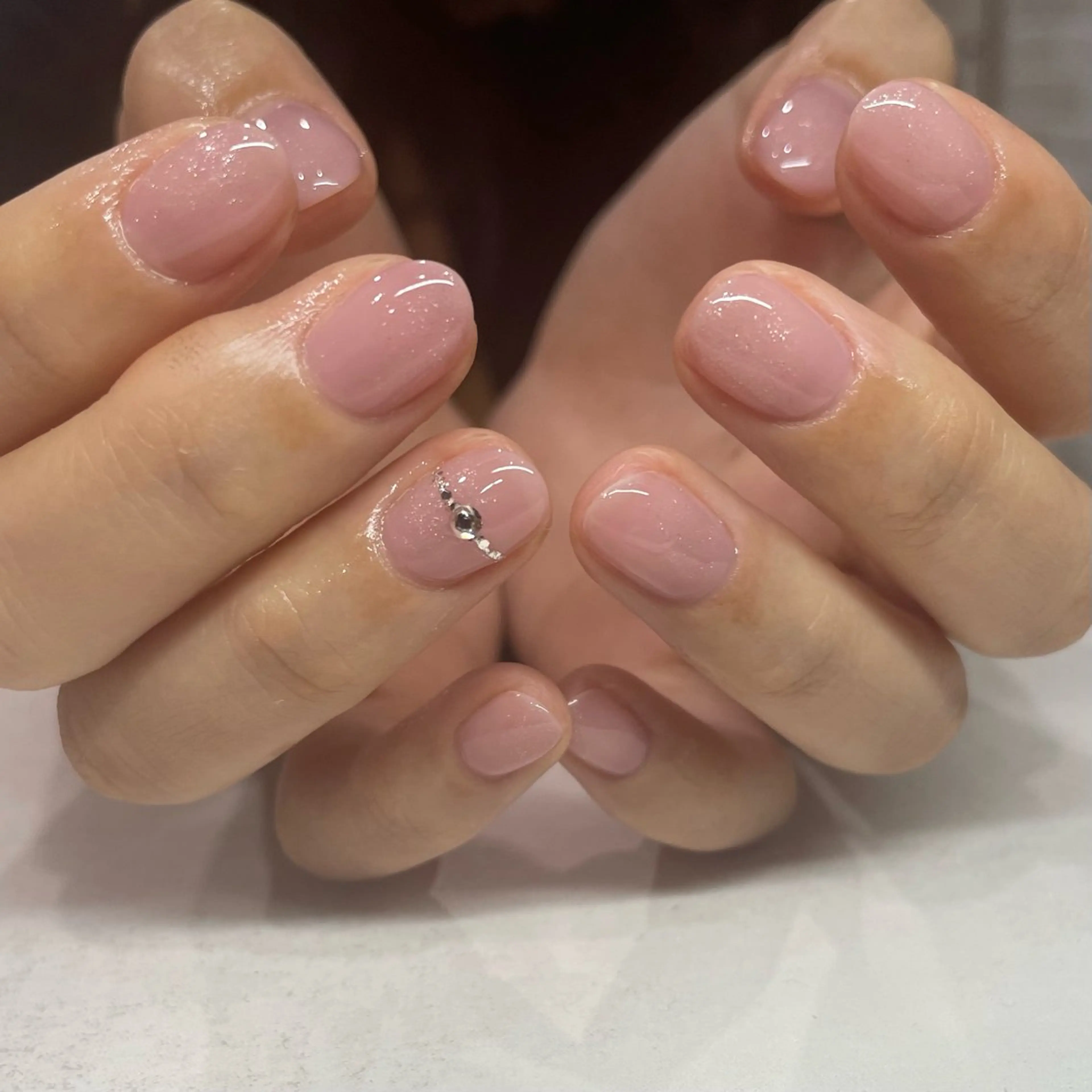 ネイル キラキラネイル マグネットネイル ワンカラーネイル パラジェルサロン 大人女性が通うサロンのネイルデザイン