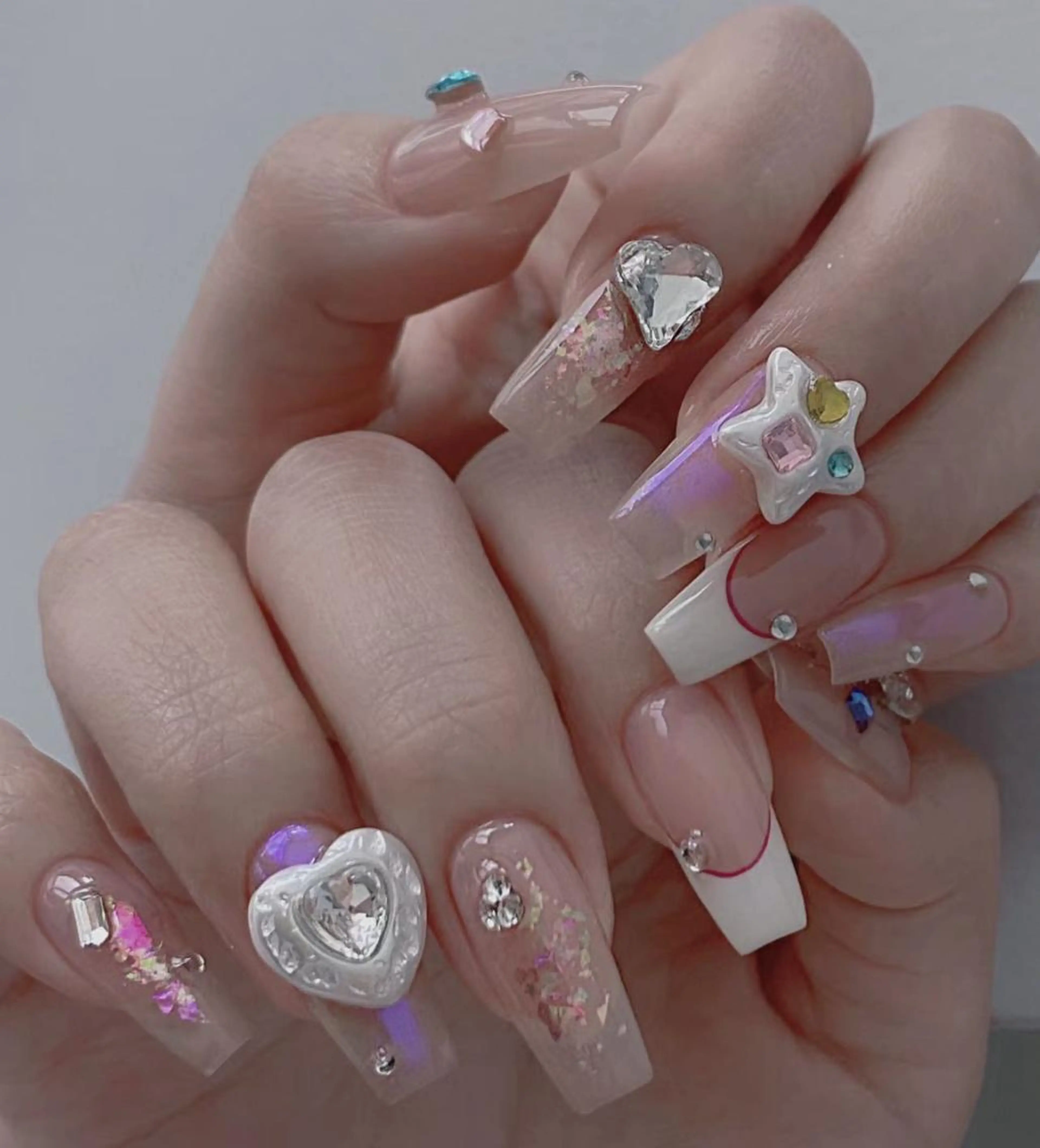 ネイル アートネイル 長さ出し ネイルチップ Queens momoのネイルデザイン