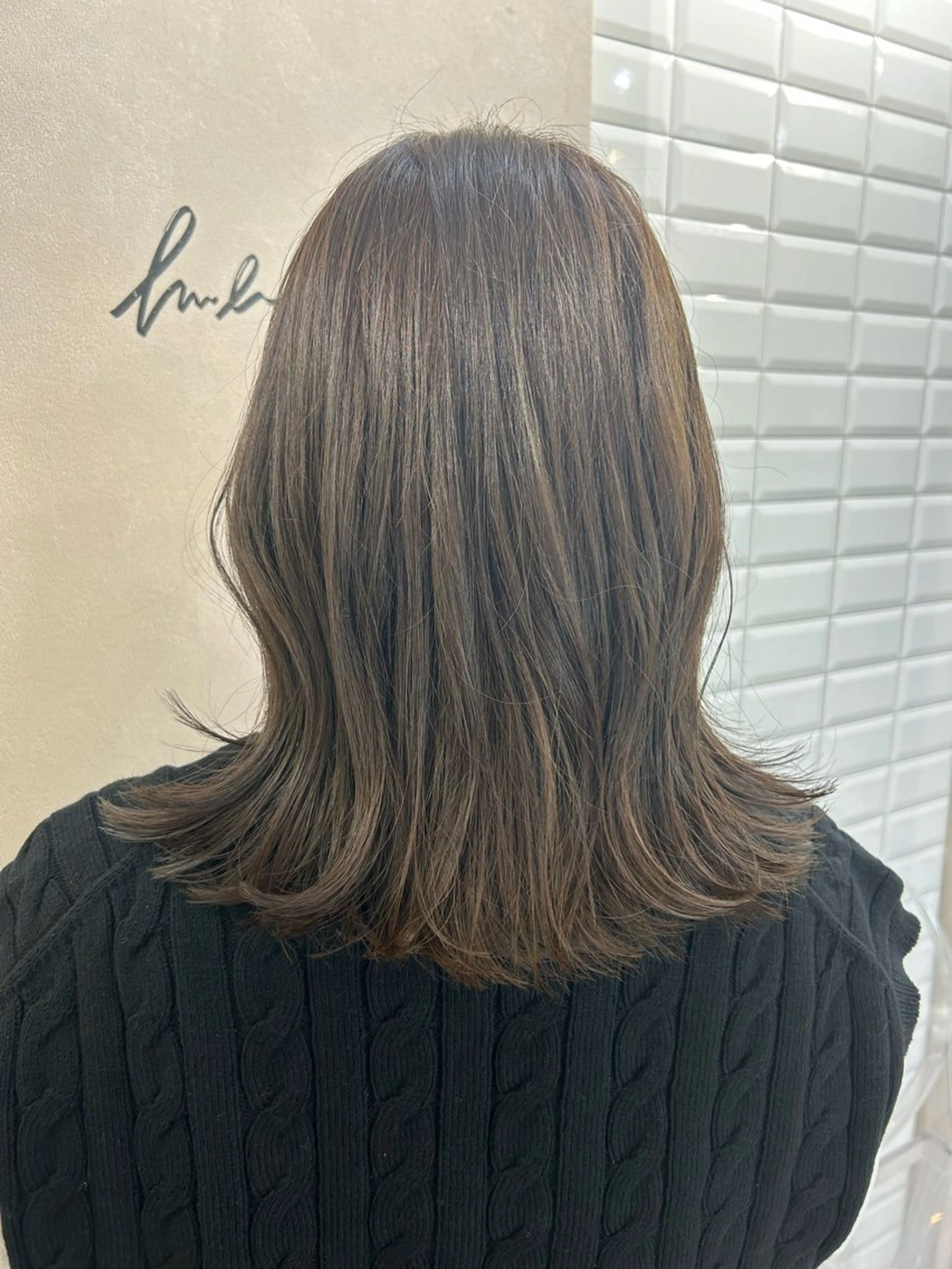 ロング カラー ブリーチ 透明感カラー グレージュ ブリーチなしカラー hub hair レイヤー/透明感のヘアスタイル