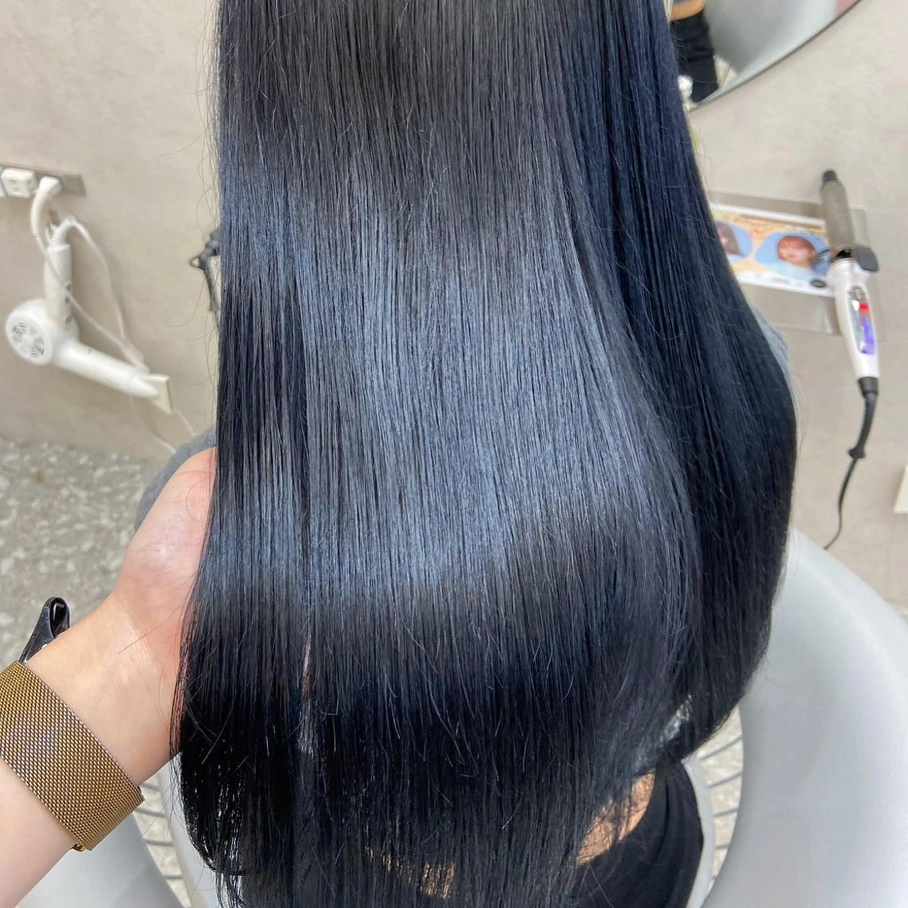 ロング カラー 黒髪 ブルーカラー ブルーブラック 韓国風ヘア カット ヘアカラー トリートメント 新宿/韓国ヘア 中明度カラー/かやのヘアスタイル