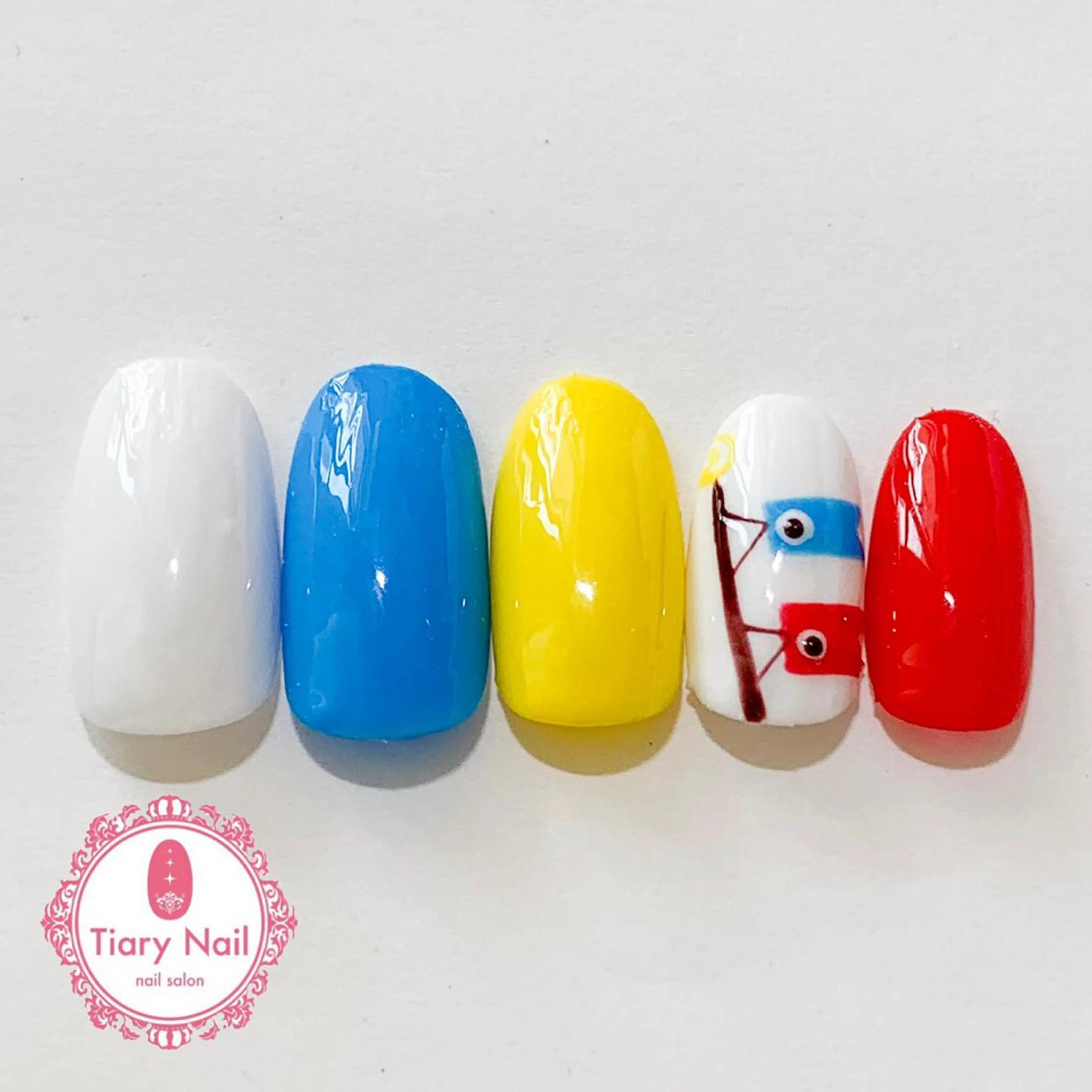 ネイル tiarynail K K🐼のネイルデザイン