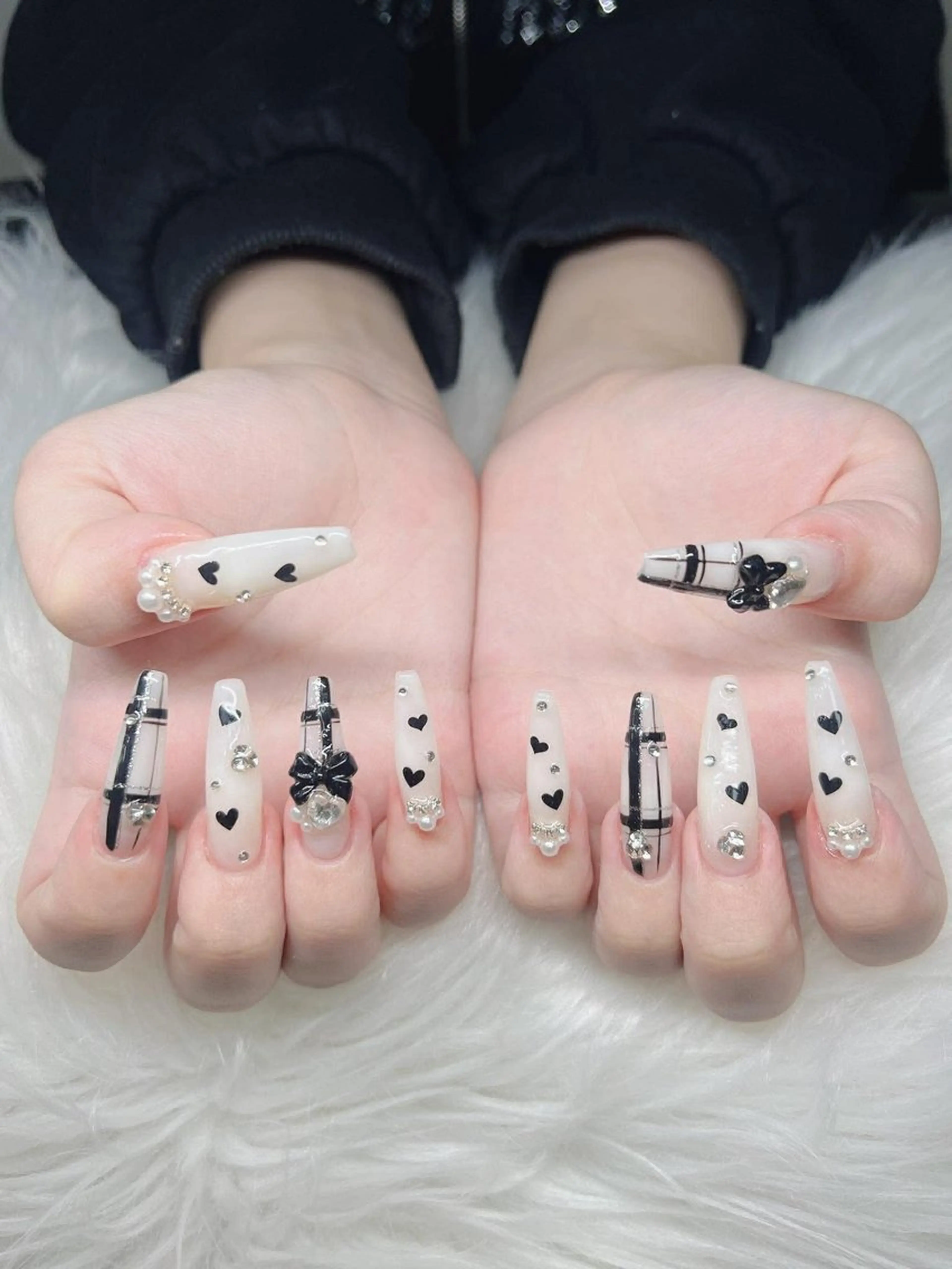ネイル 長さ出し グラデーション 卒業式 キラキラネイル マグネットネイル ハンドネイル Lee Nailsのネイルデザイン