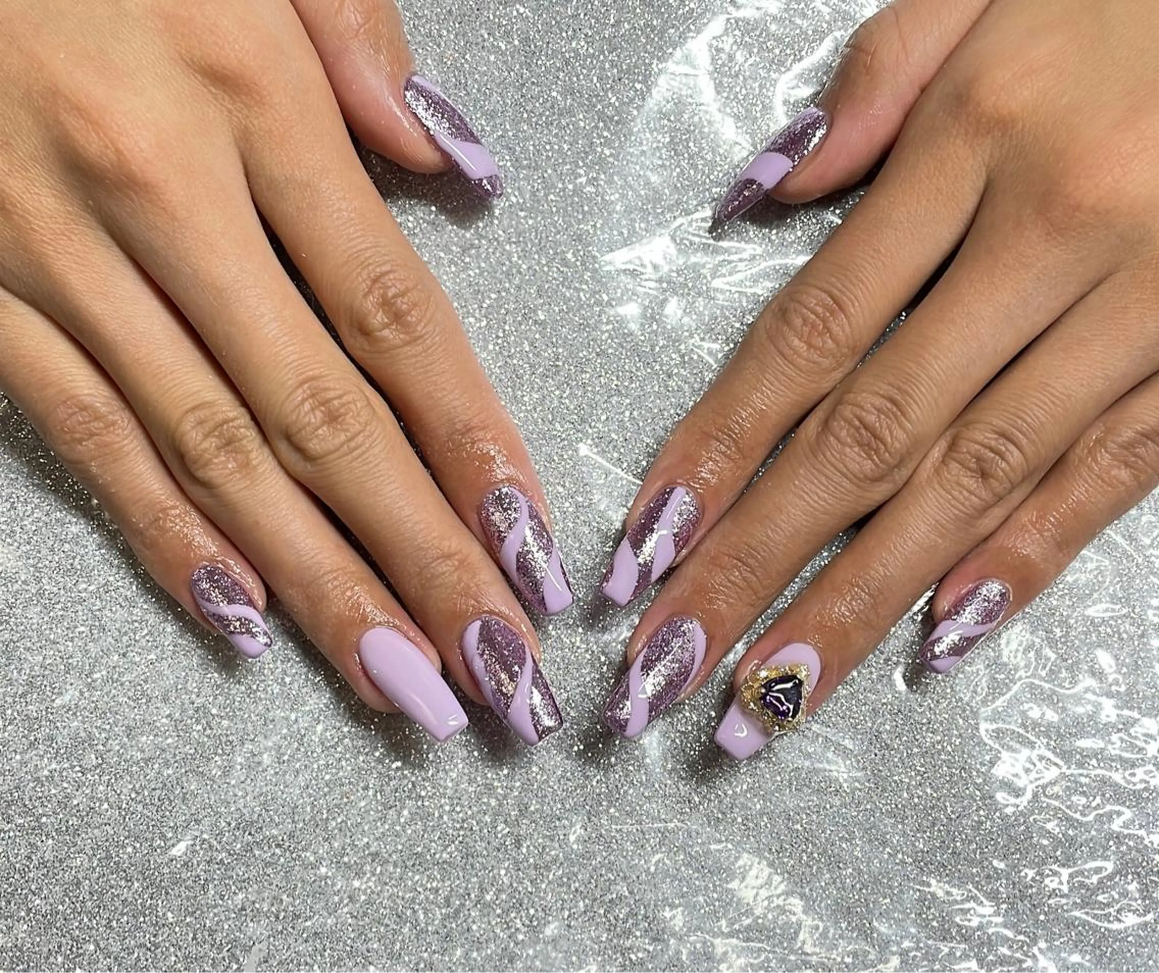 ネイル ハンドネイル VIERU 🌈🎀💖のネイルデザイン