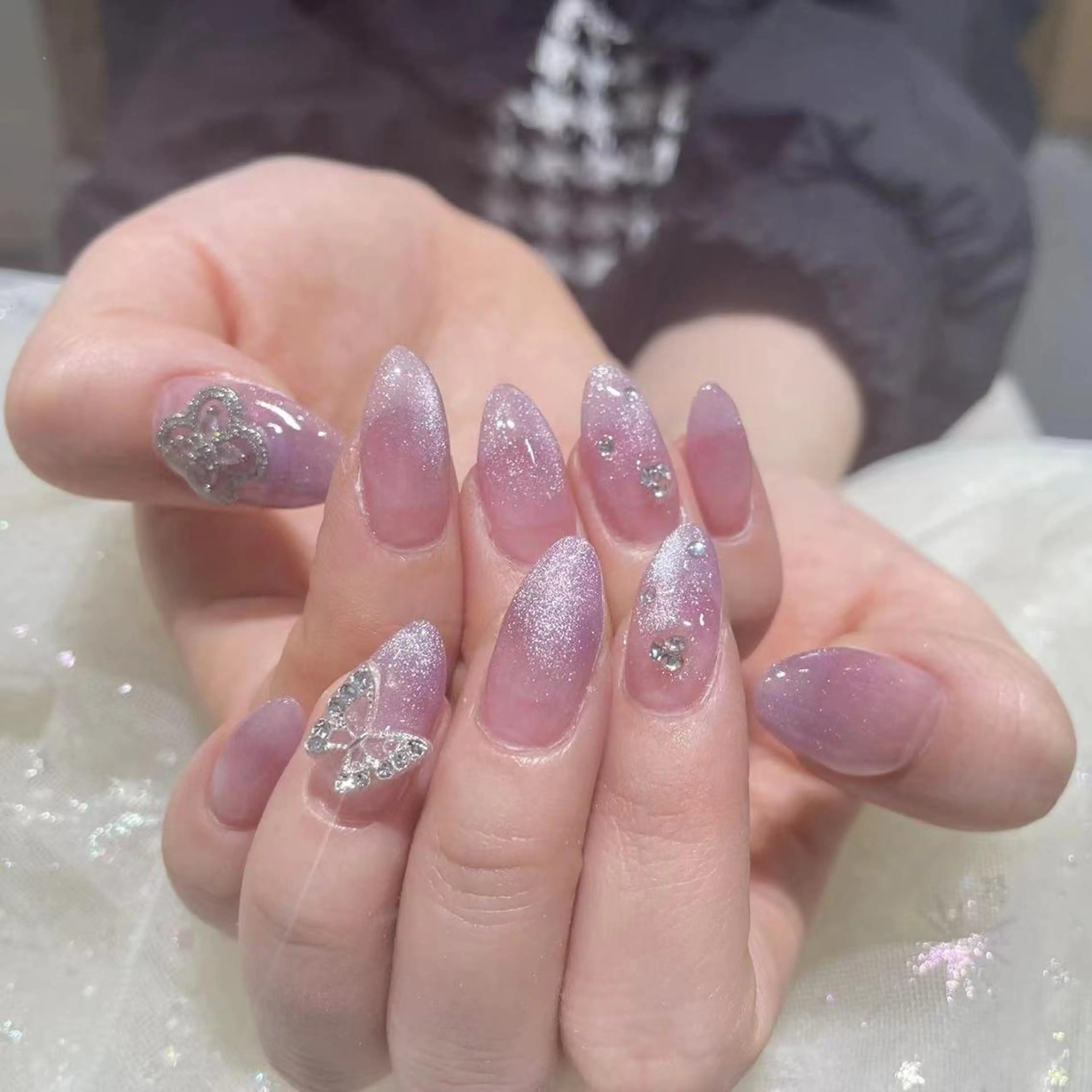 ネイル シンプルネイル Queens テイのネイルデザイン