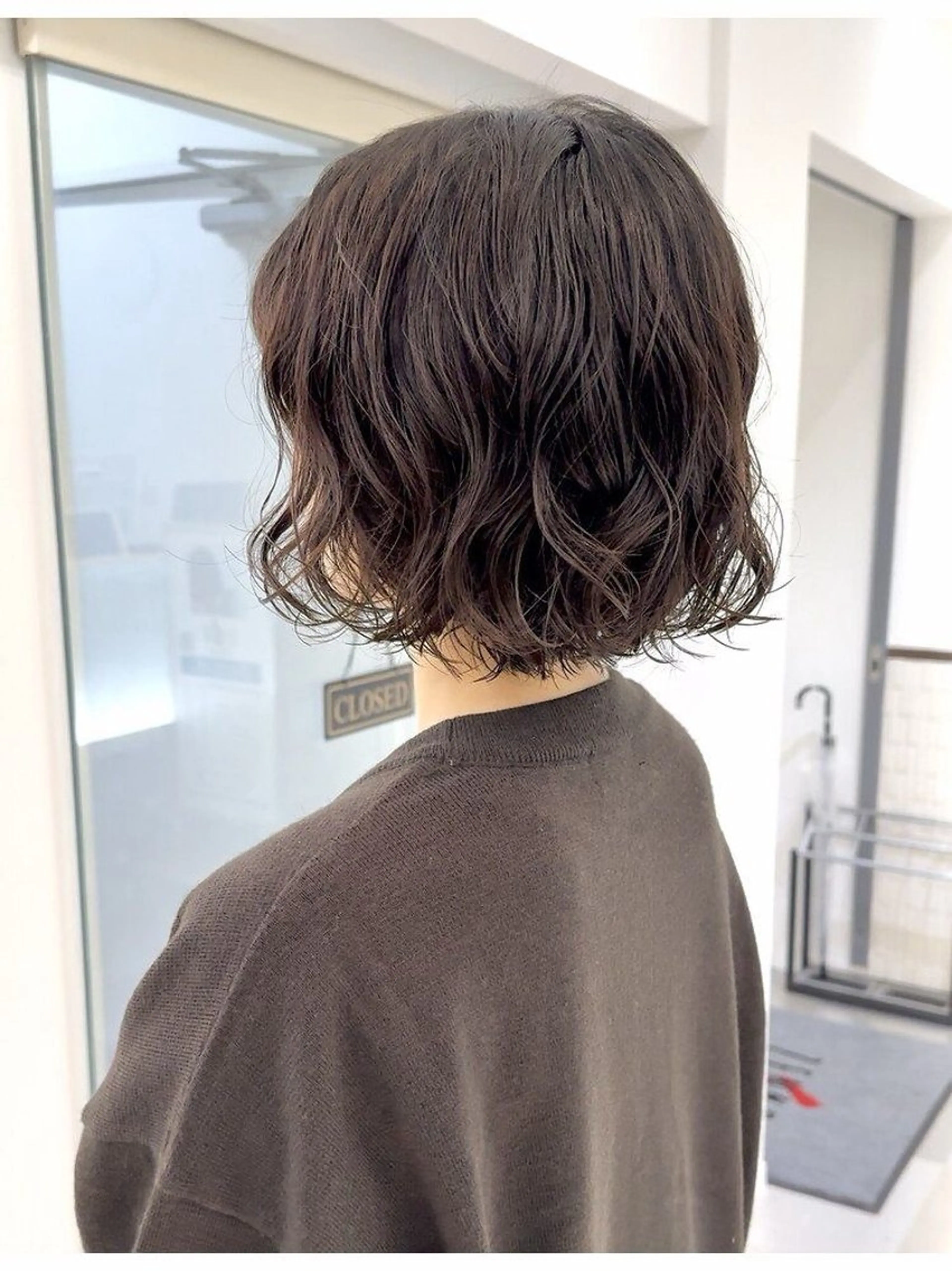 ミディアム カラー パーマ キッズ ミディアムパーマ ボブ ローネス銀座店所属・森山 陽菜のヘアスタイル