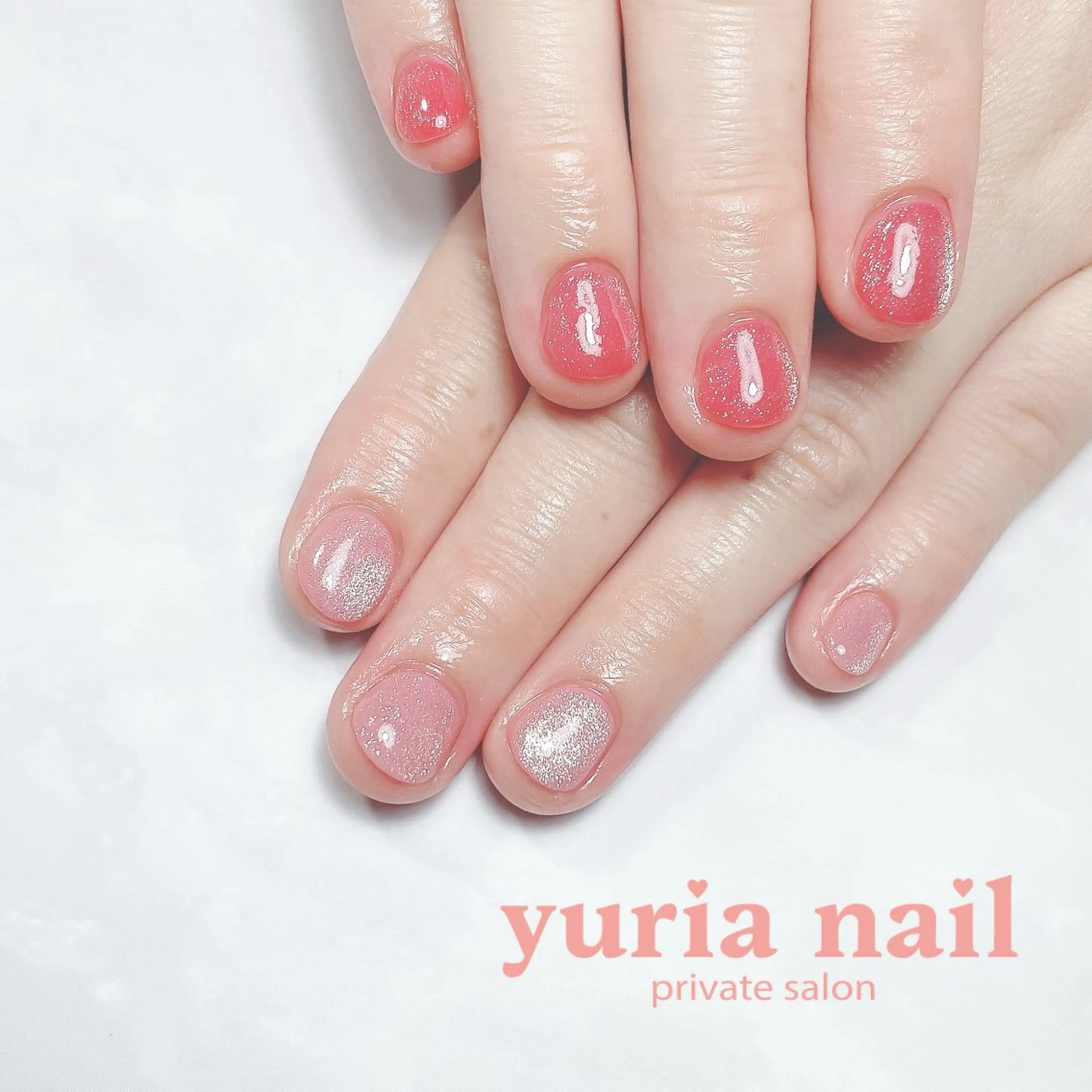 ネイル ジェルネイル マグネットネイル ピンク 赤色 ストーンネイル 小林 ゆりあのネイルデザイン