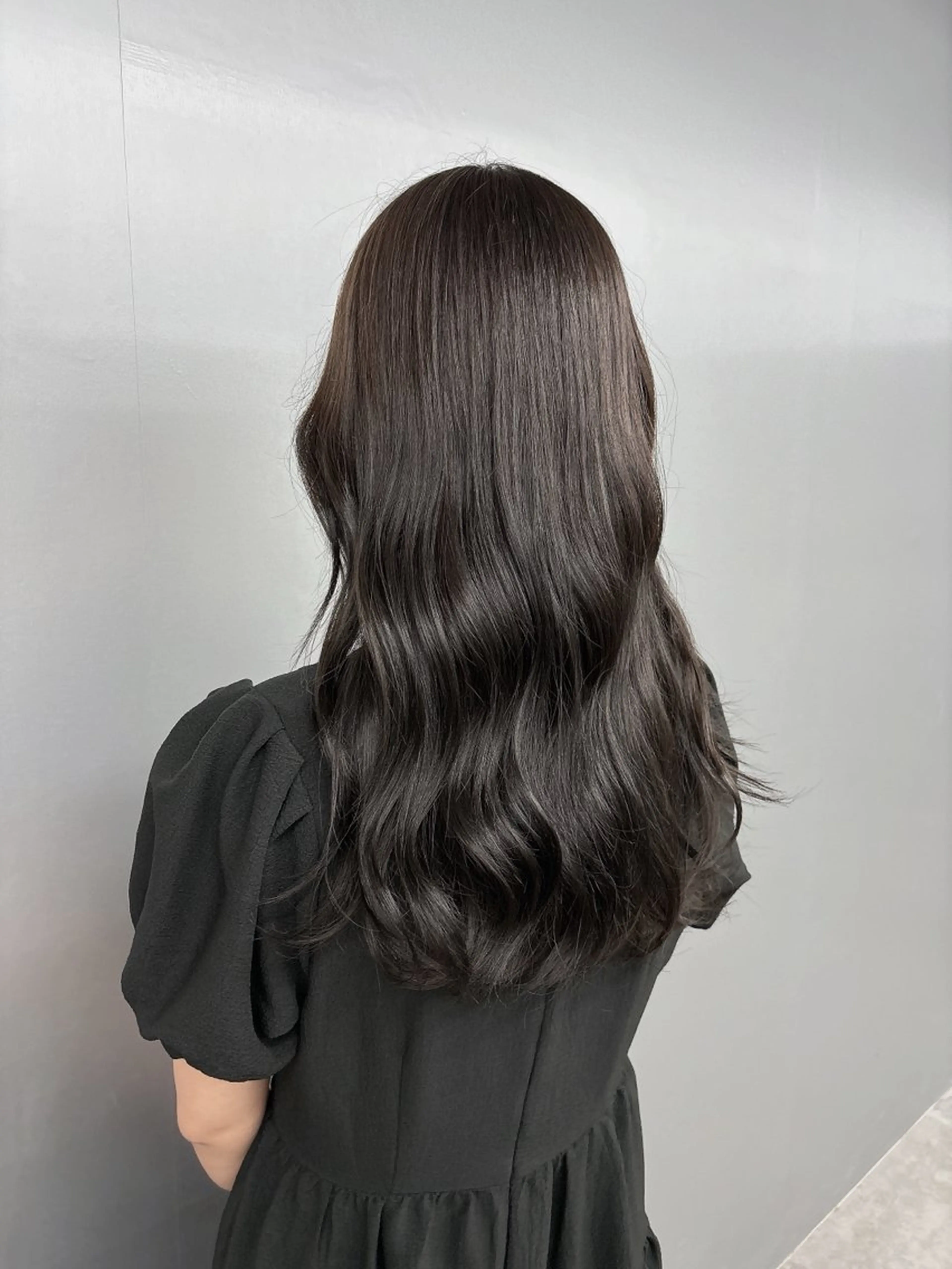 ロング ヘアカラー トリートメント ベージュ/グレージュ 🧸あやか/表参道のヘアスタイル