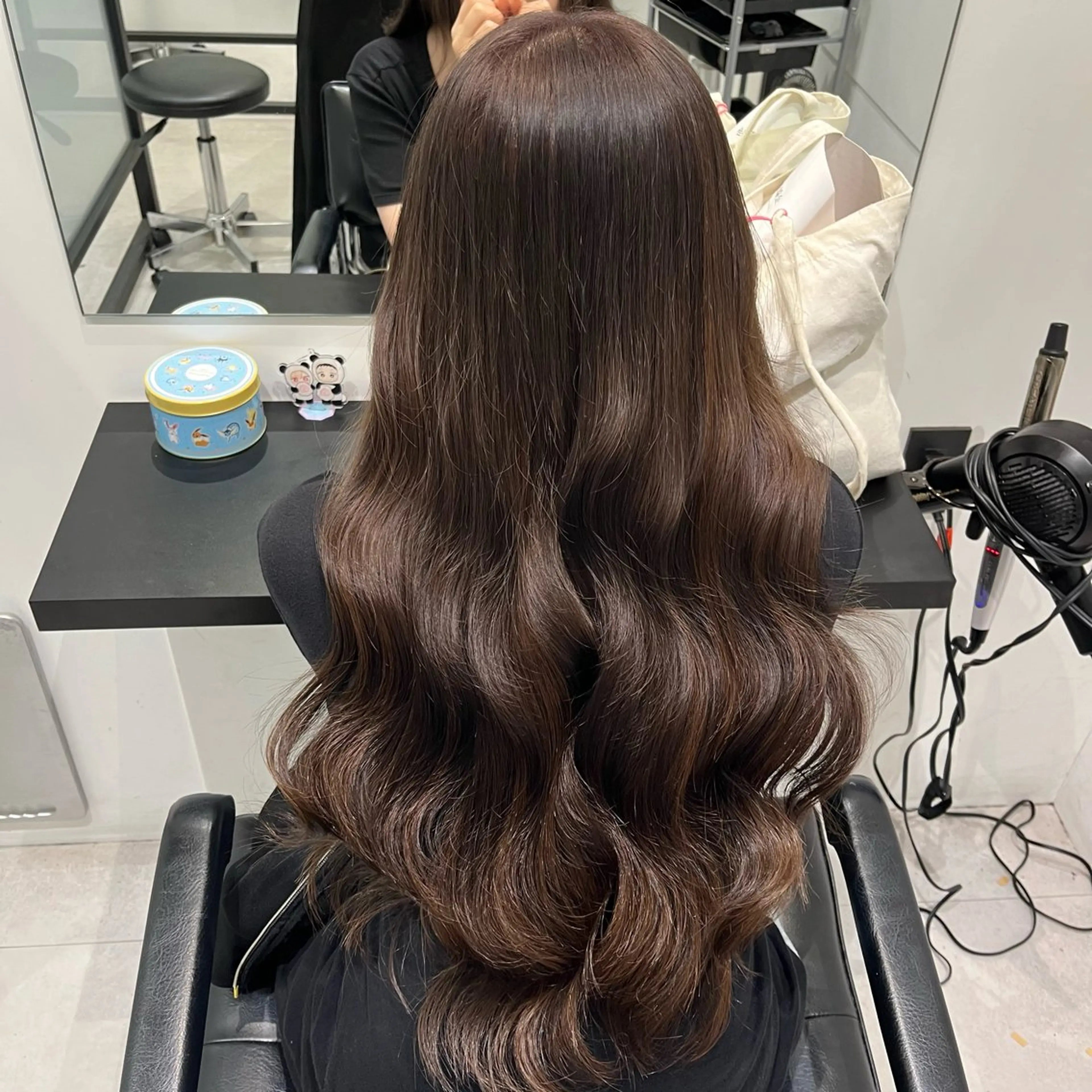 ロング カラー シールエクステ ハイライトカラー インナーカラー エクステ ハイライト エクステ 福岡 天神 大名 エクステ.miu🦊のヘアスタイル