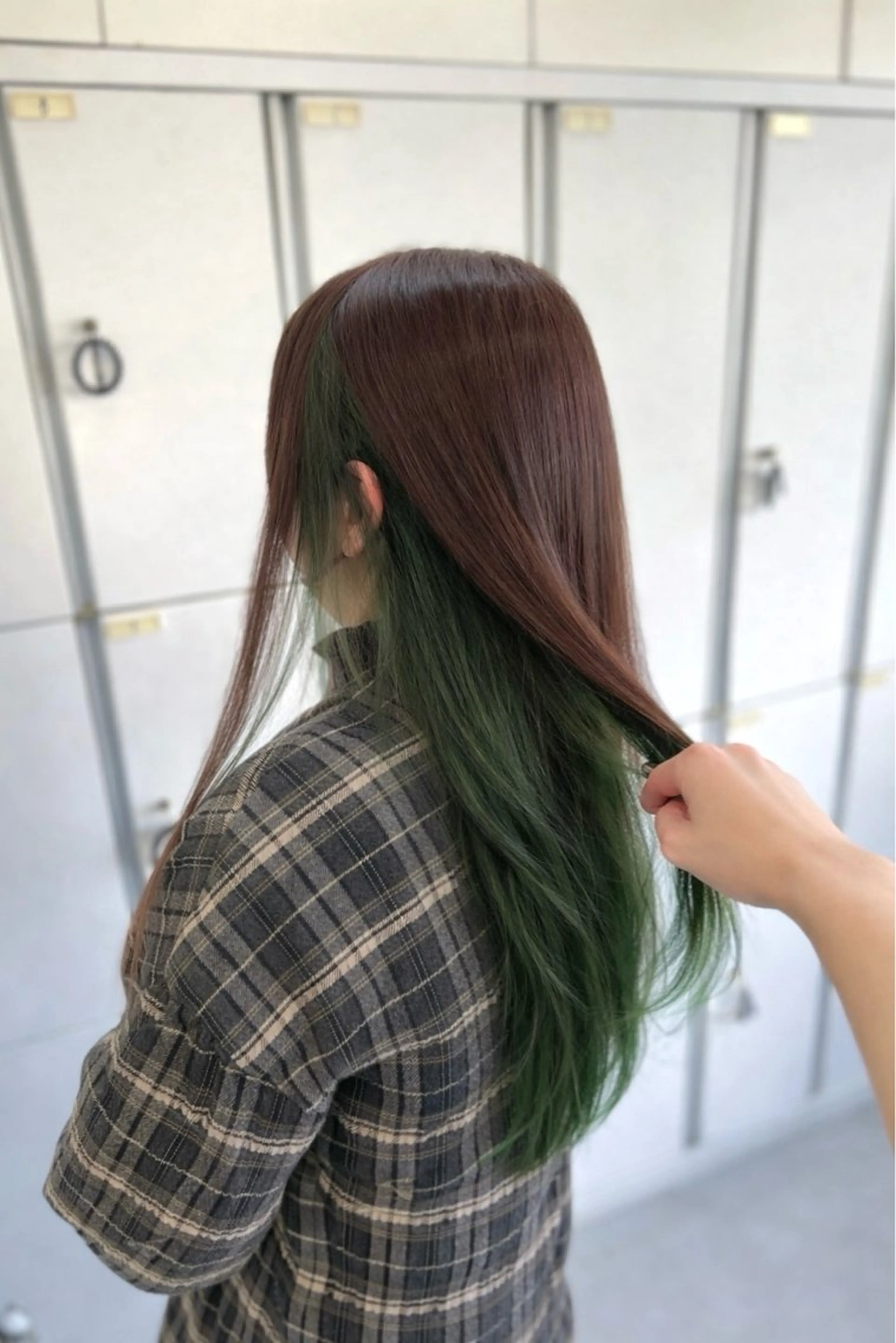 【4、5月限定‼️】イヤリングカラー ブリーチ１回➕カラー 👂🍀の写真