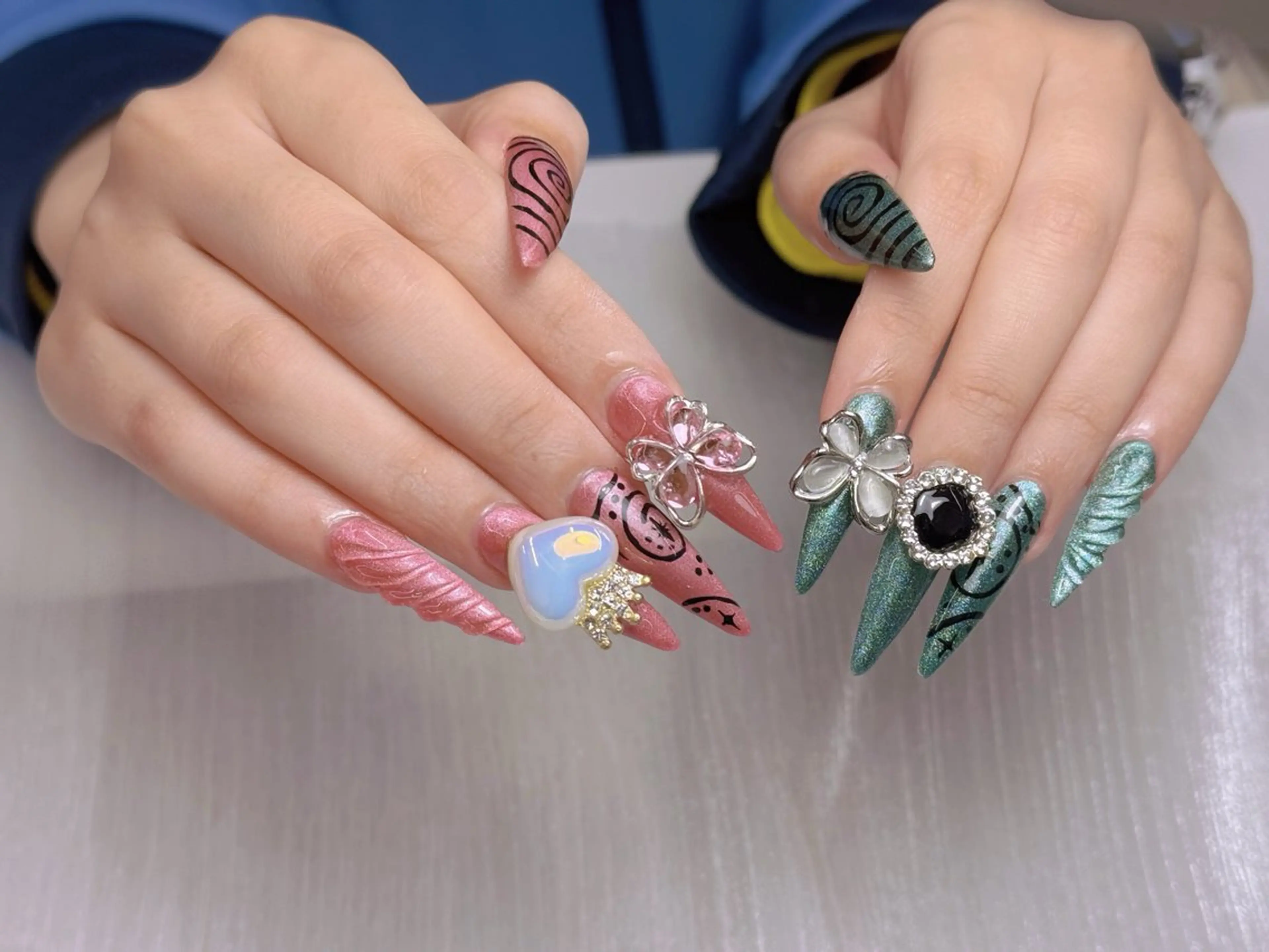 ロング ハンドネイル 28nails .thaoのネイルデザイン